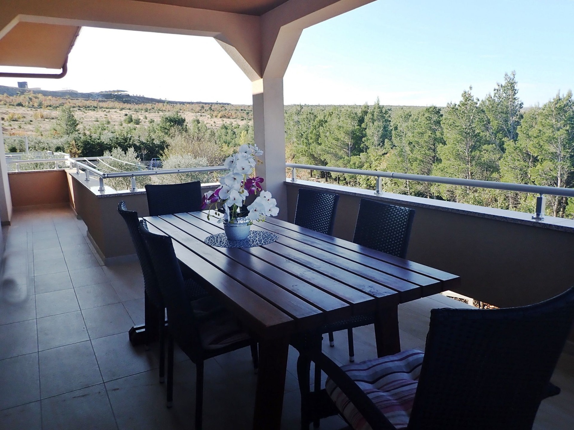 Ruim appartement op vakantiepark bij zee met uitzicht op Velebit - foto 25