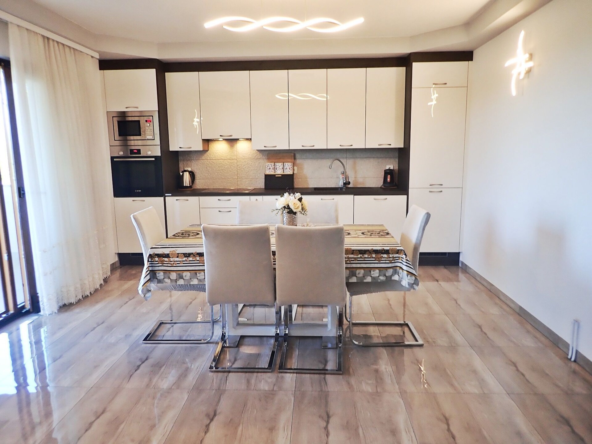 Ruim appartement op vakantiepark bij zee met uitzicht op Velebit - foto 8