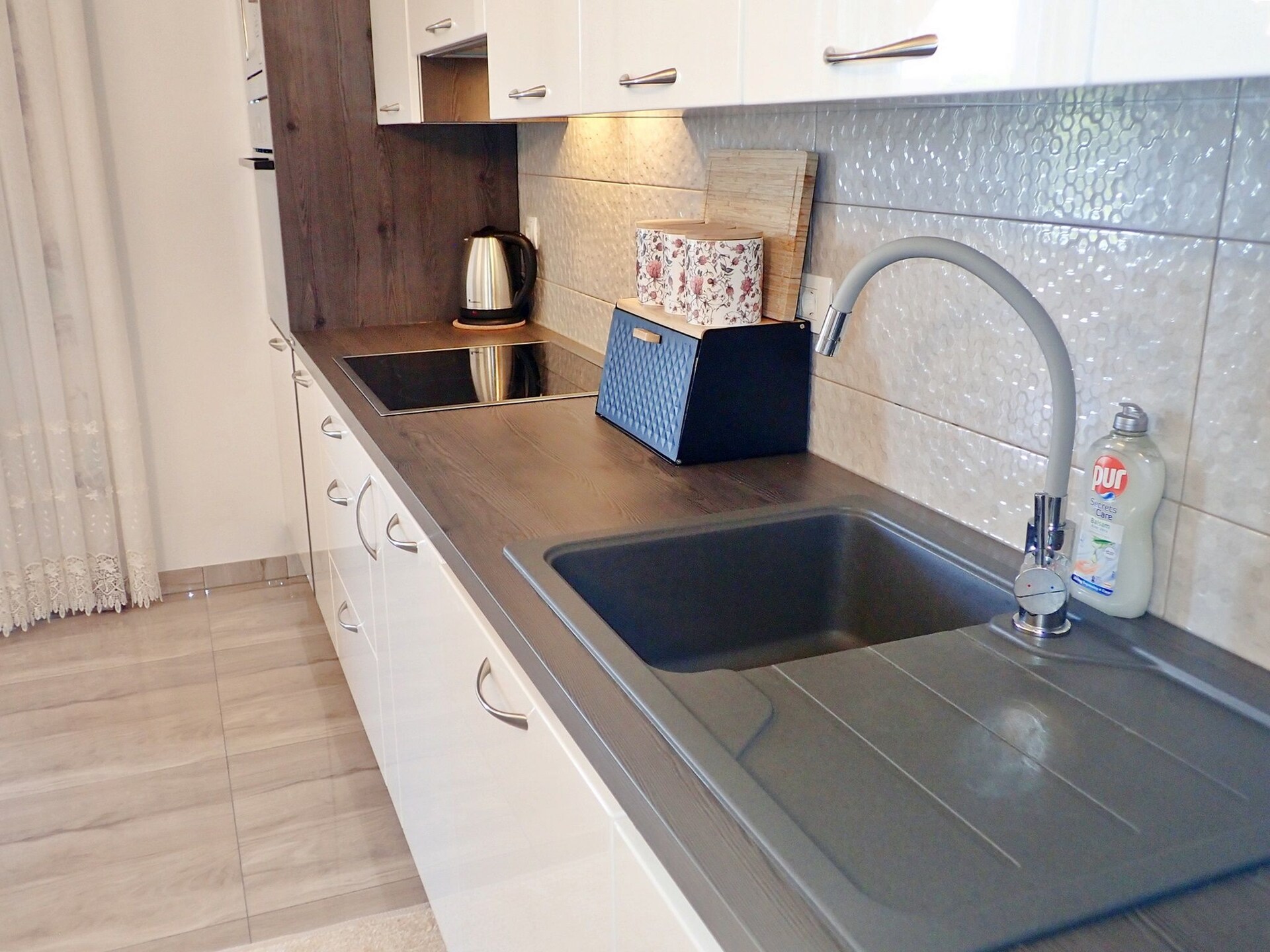 Ruim appartement op vakantiepark bij zee met uitzicht op Velebit - foto 18