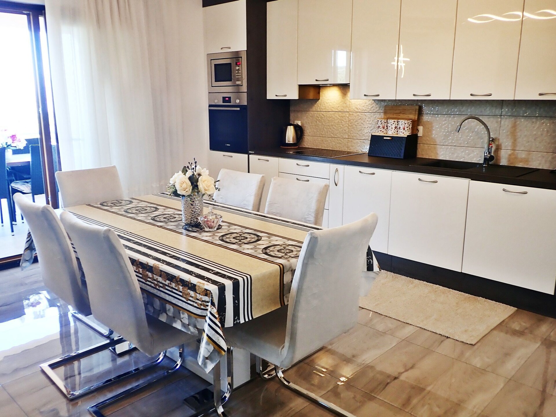 Ruim appartement op vakantiepark bij zee met uitzicht op Velebit - foto 19