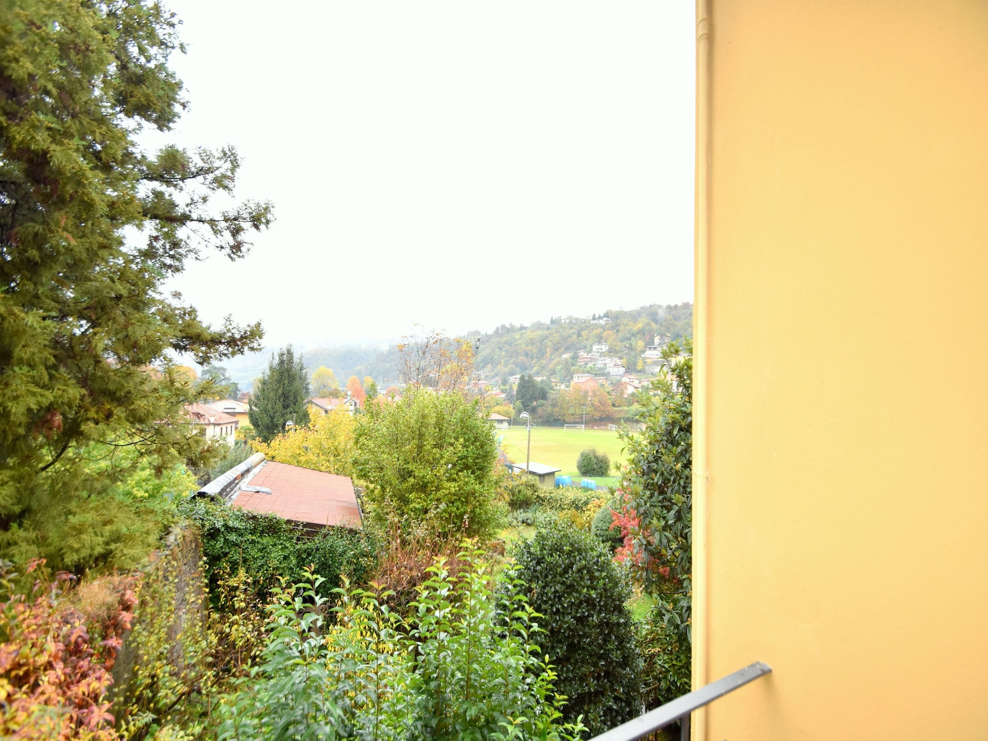 Op 300 m van het meer: ruim appartement in centrum Meina - foto 35