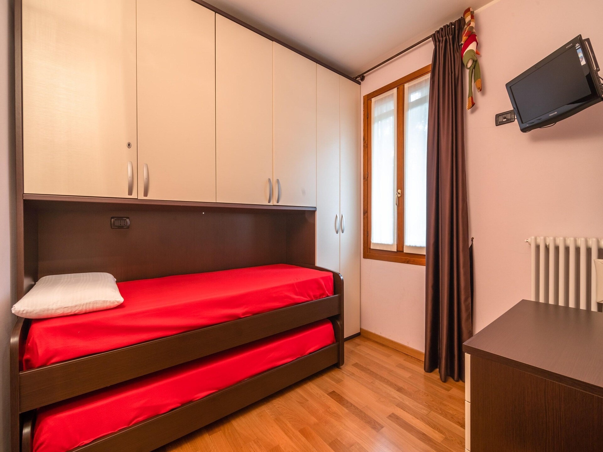 Op 300 m van het meer: ruim appartement in centrum Meina - foto 23