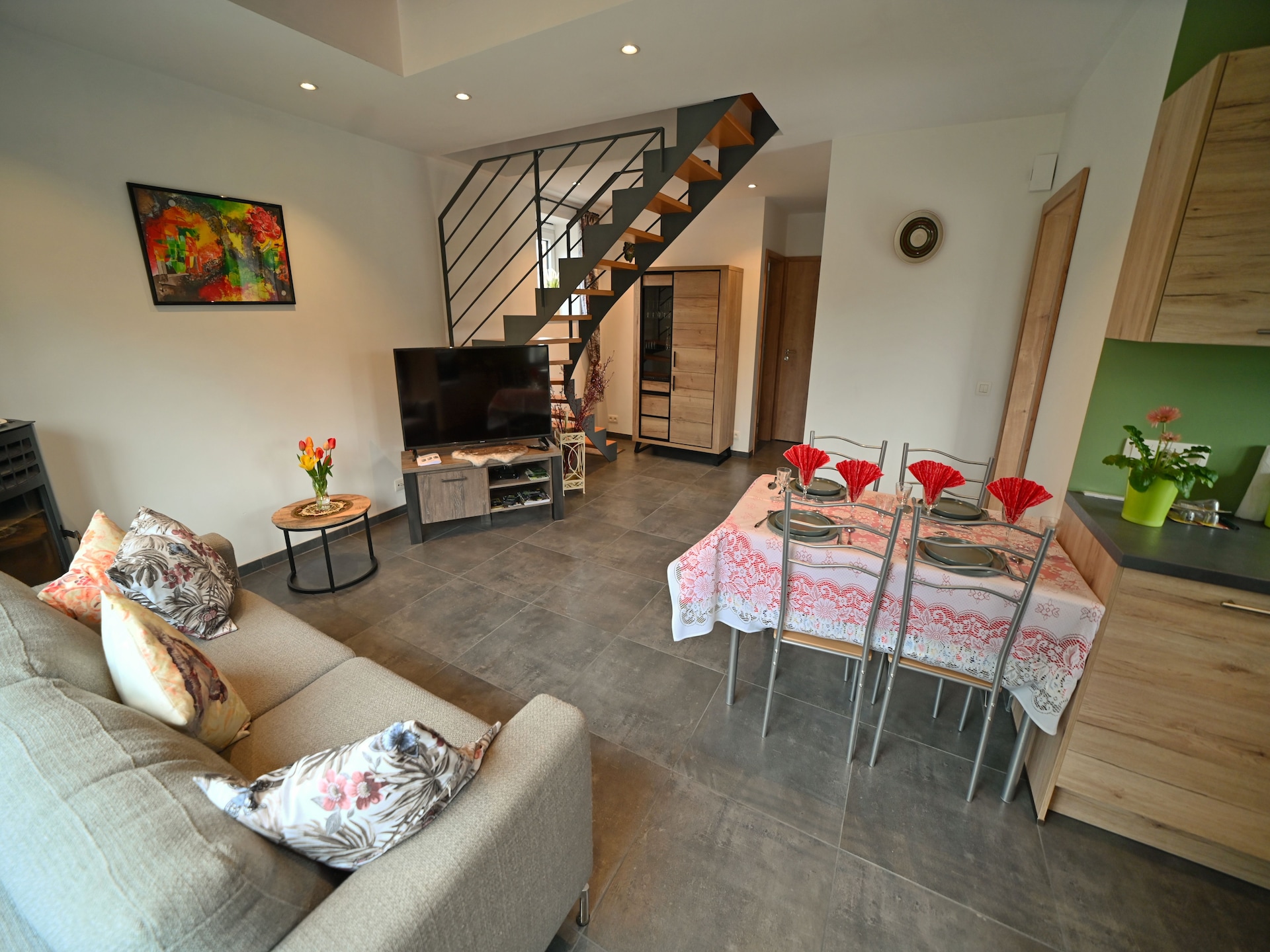 4-persoons vakantiehuis met mezzanine aan de Ourthe in Monville - foto 4