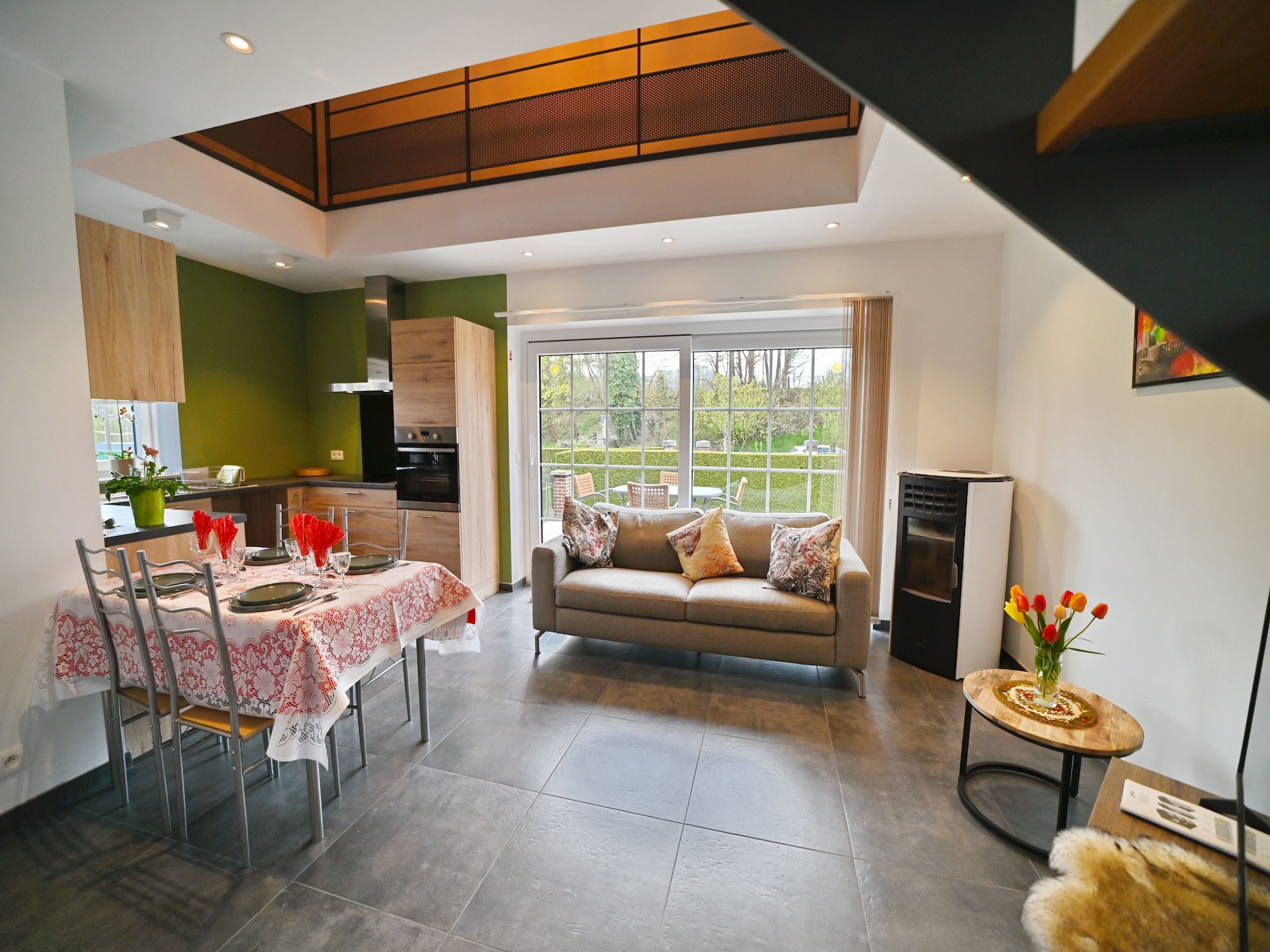 4-persoons vakantiehuis met mezzanine aan de Ourthe in Monville - foto 5