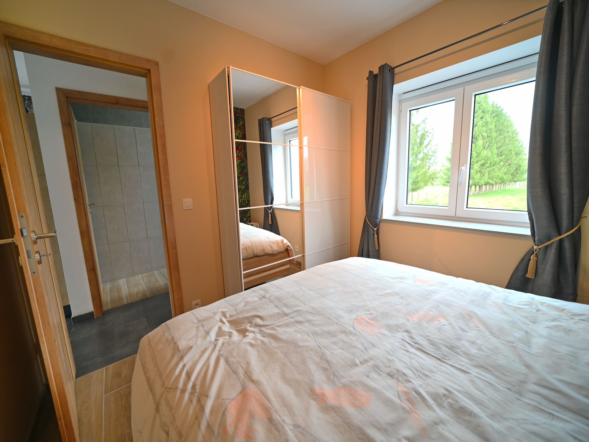 4-persoons vakantiehuis met mezzanine aan de Ourthe in Monville - foto 11