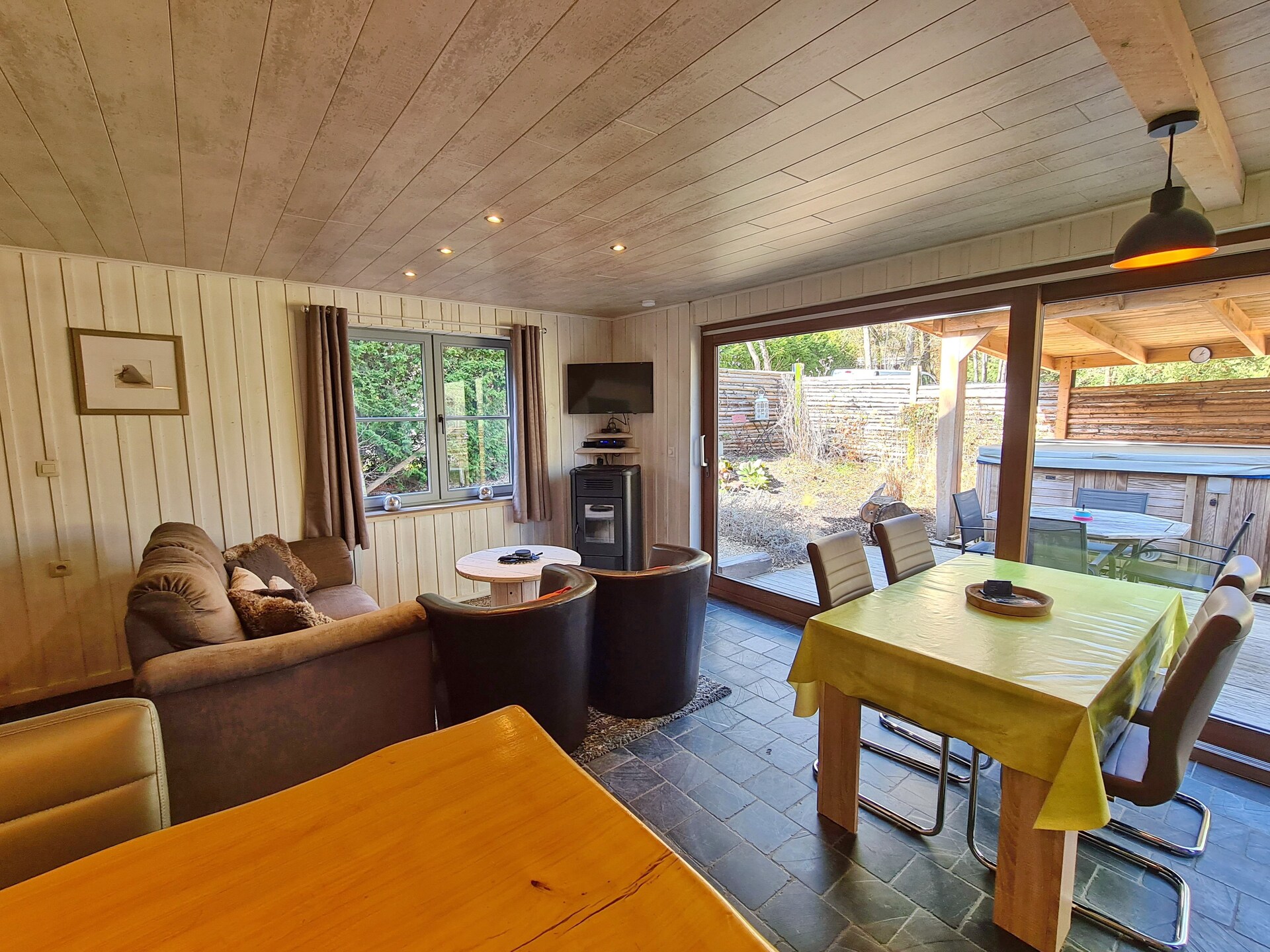 Sfeervol chalet voor 4 in Durbuy met tuin, bbq & houtkachel - foto 4