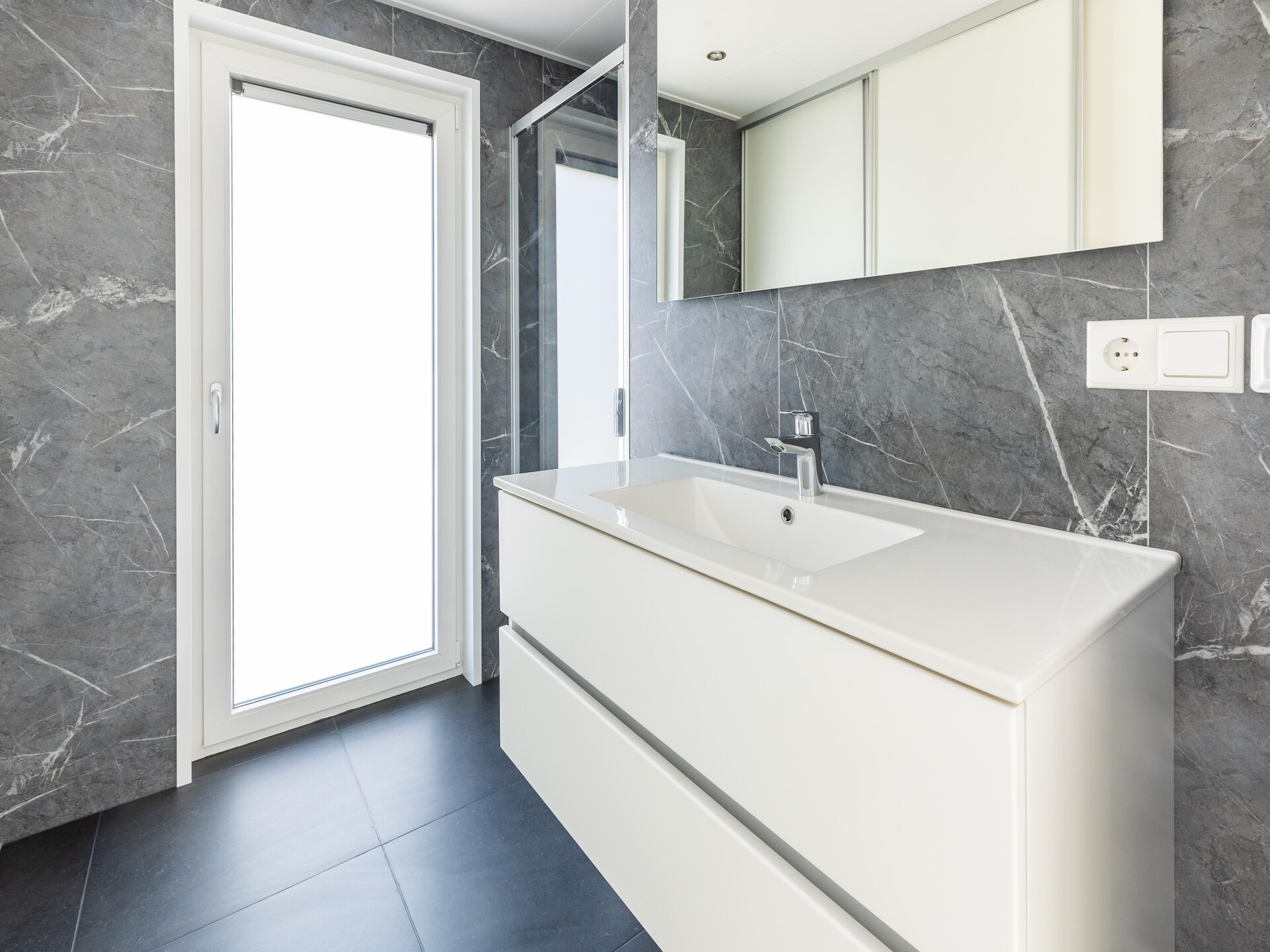 Modern chalet aan vijver in Veldhoven, huisdier- en kindvriendelijk - foto 12