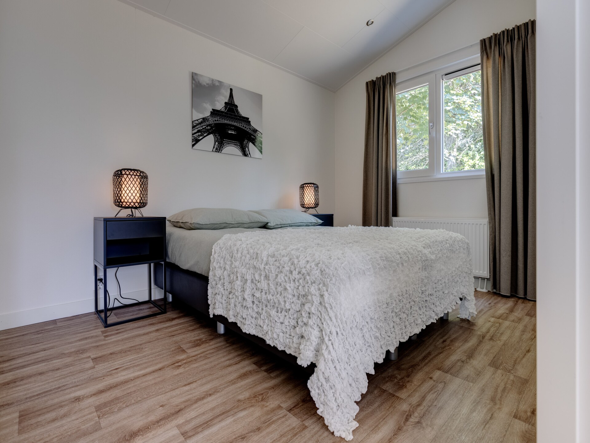 Vrijstaand chalet aan vijver in Veldhoven – 6 pers., natuur & comfort - foto 3