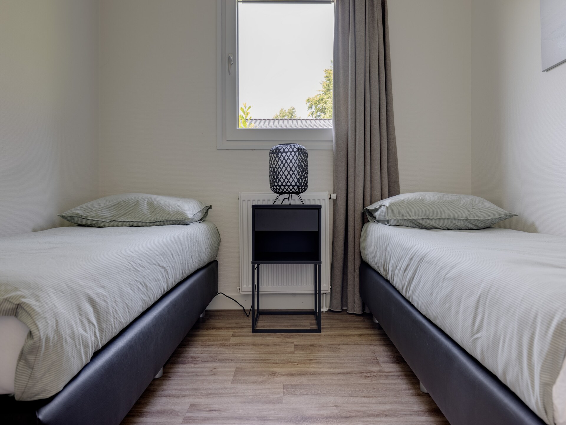Vrijstaand chalet aan vijver in Veldhoven – 6 pers., natuur & comfort - foto 6
