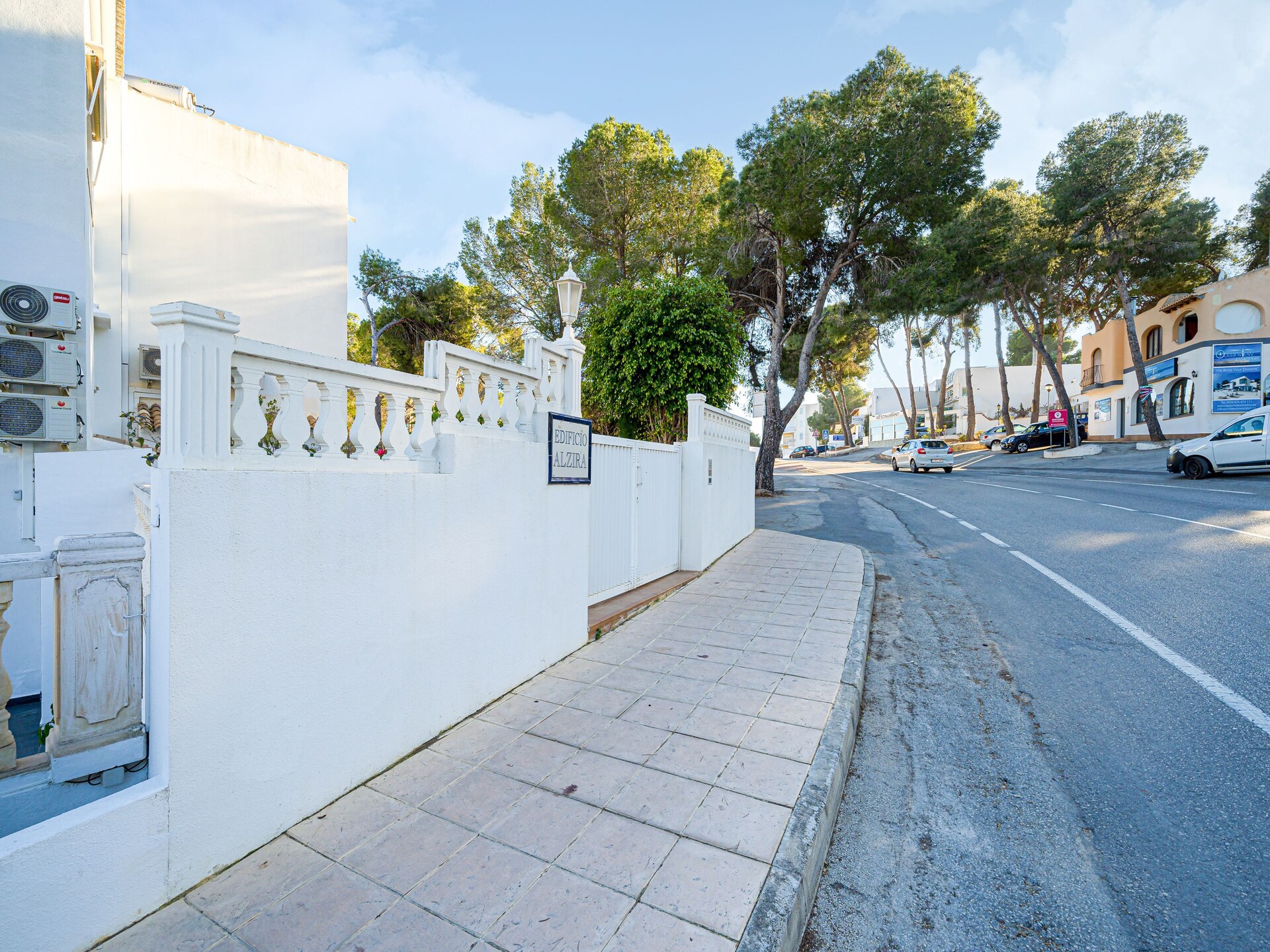 Gelijkvloers appartement aan de golfbaan in Moraira, 100m van het strand - foto 32