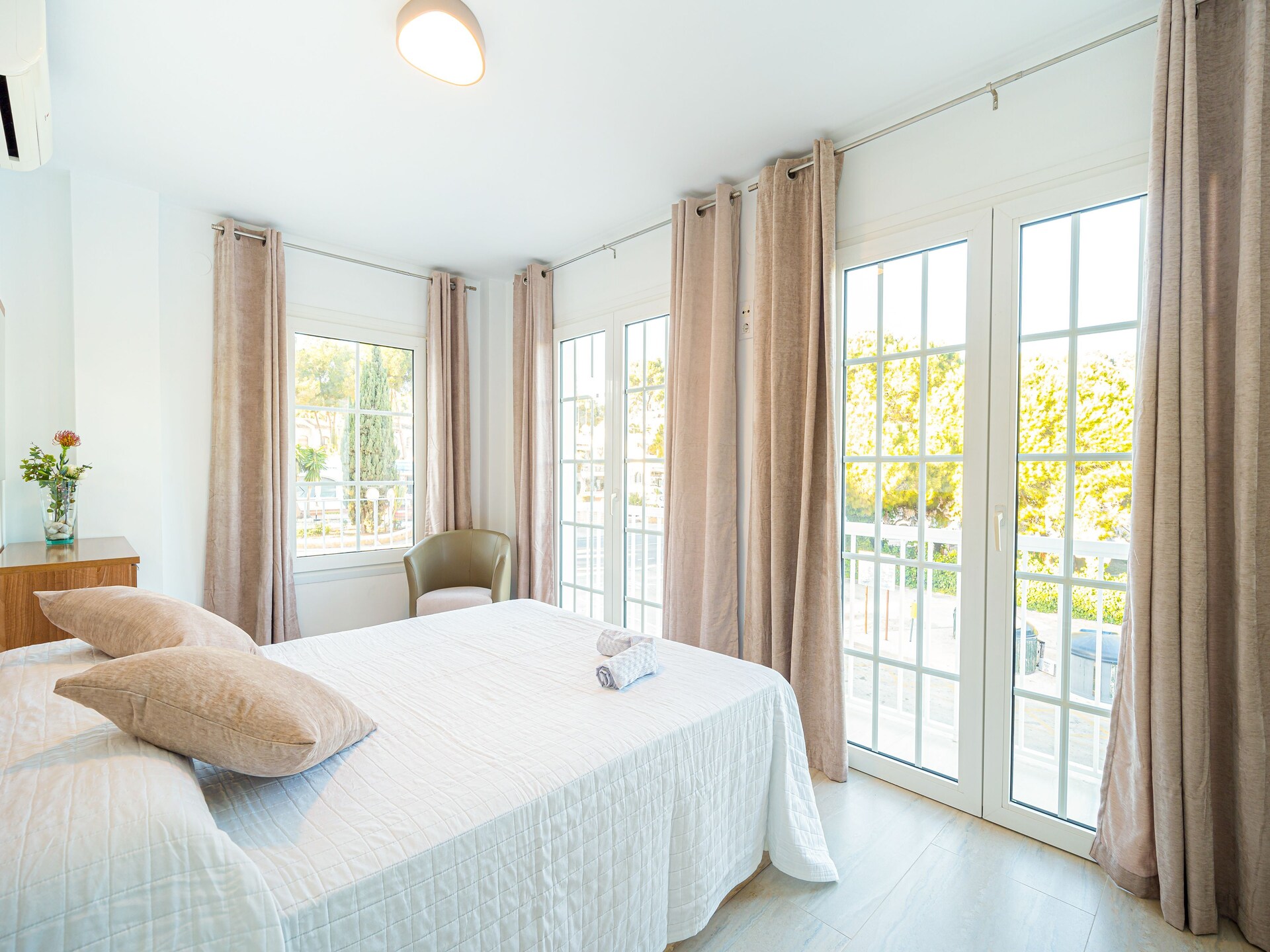 Gelijkvloers appartement aan de golfbaan in Moraira, 100m van het strand - foto 8