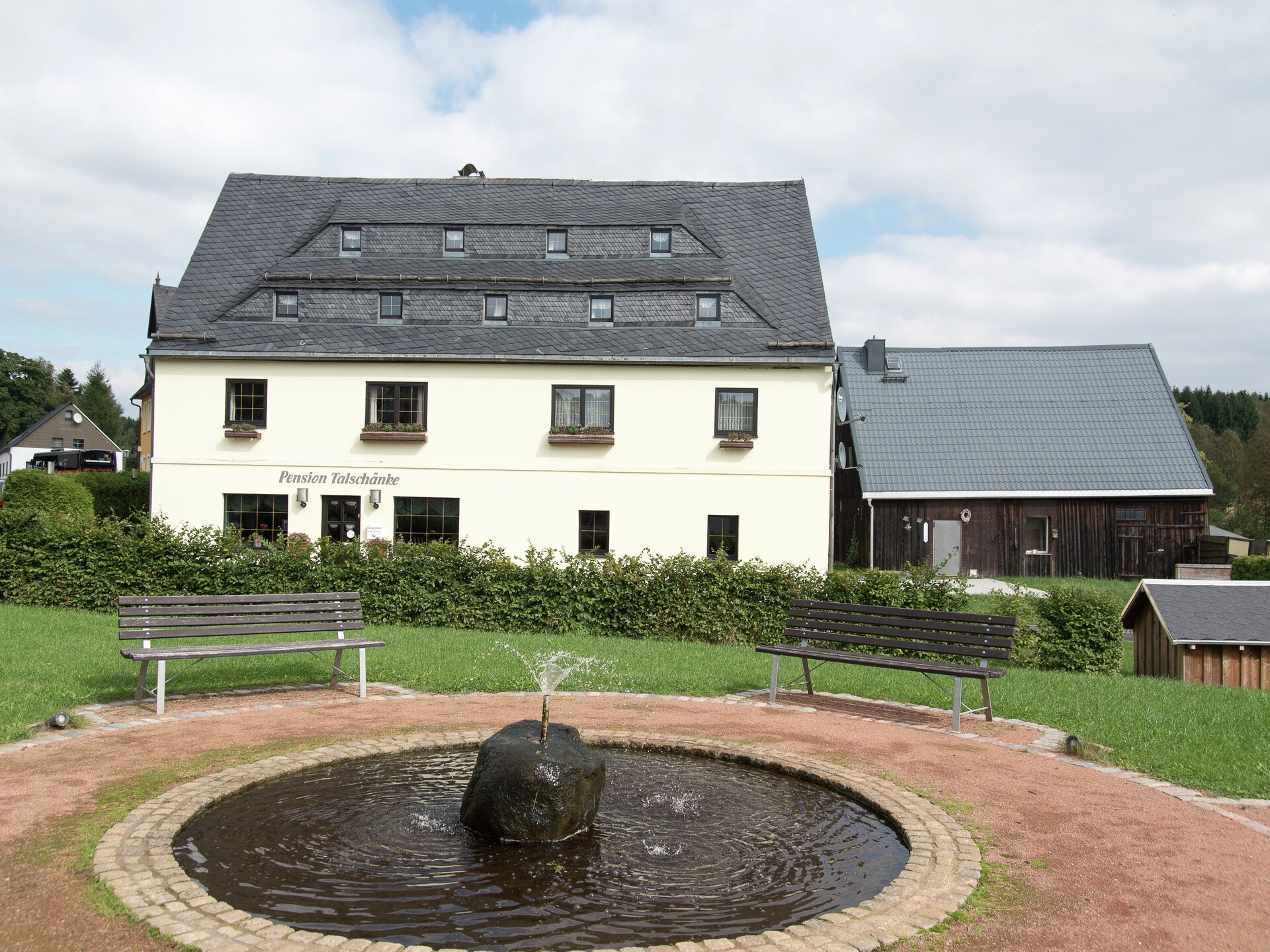 Groots vakantiehuis in het Ertsgebergte voor 32 personen met eigen bar - foto 7