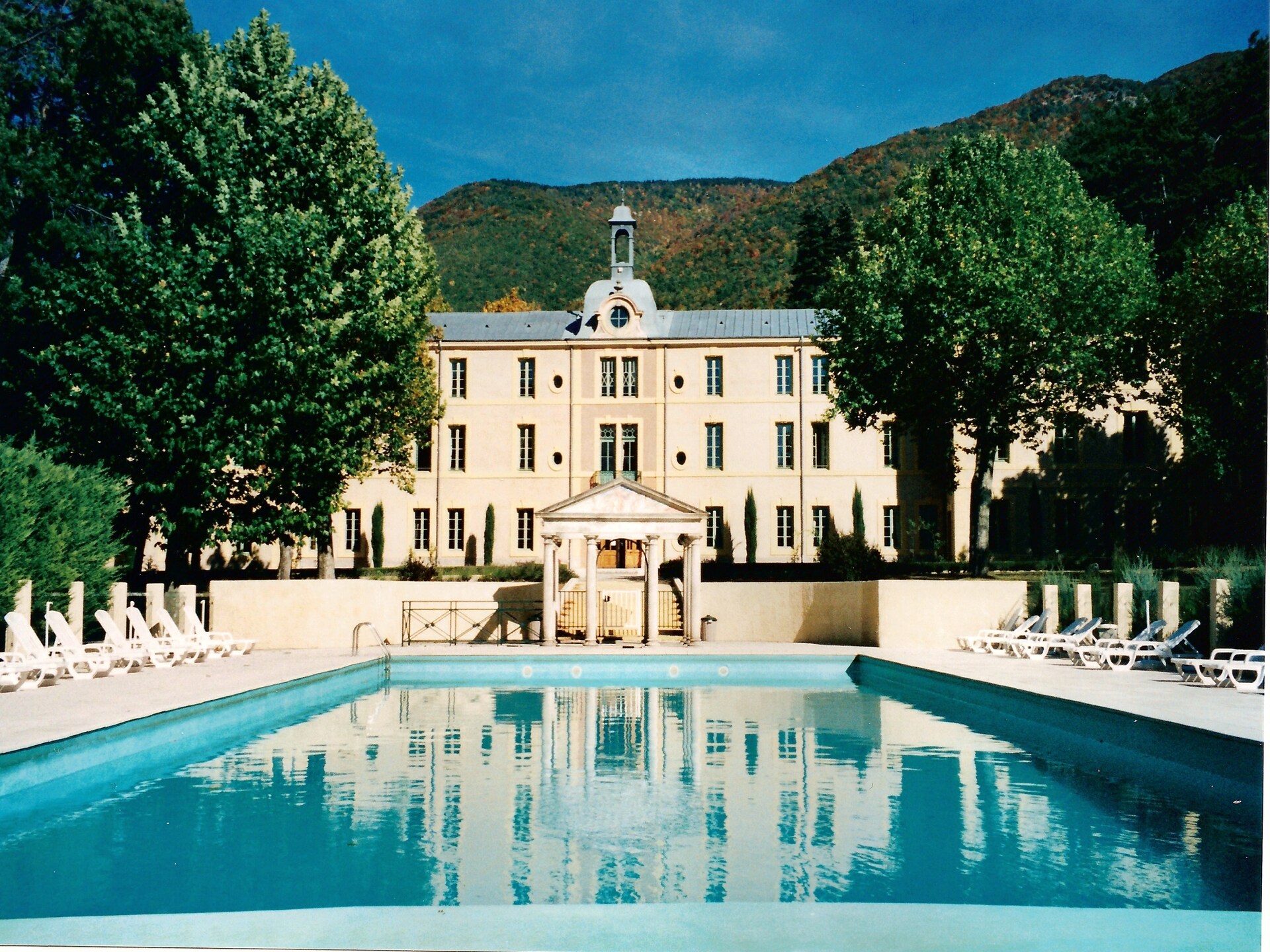 Romantisch Provençaals appartement in kasteeldomein bij Montbrun les Bains - foto 1
