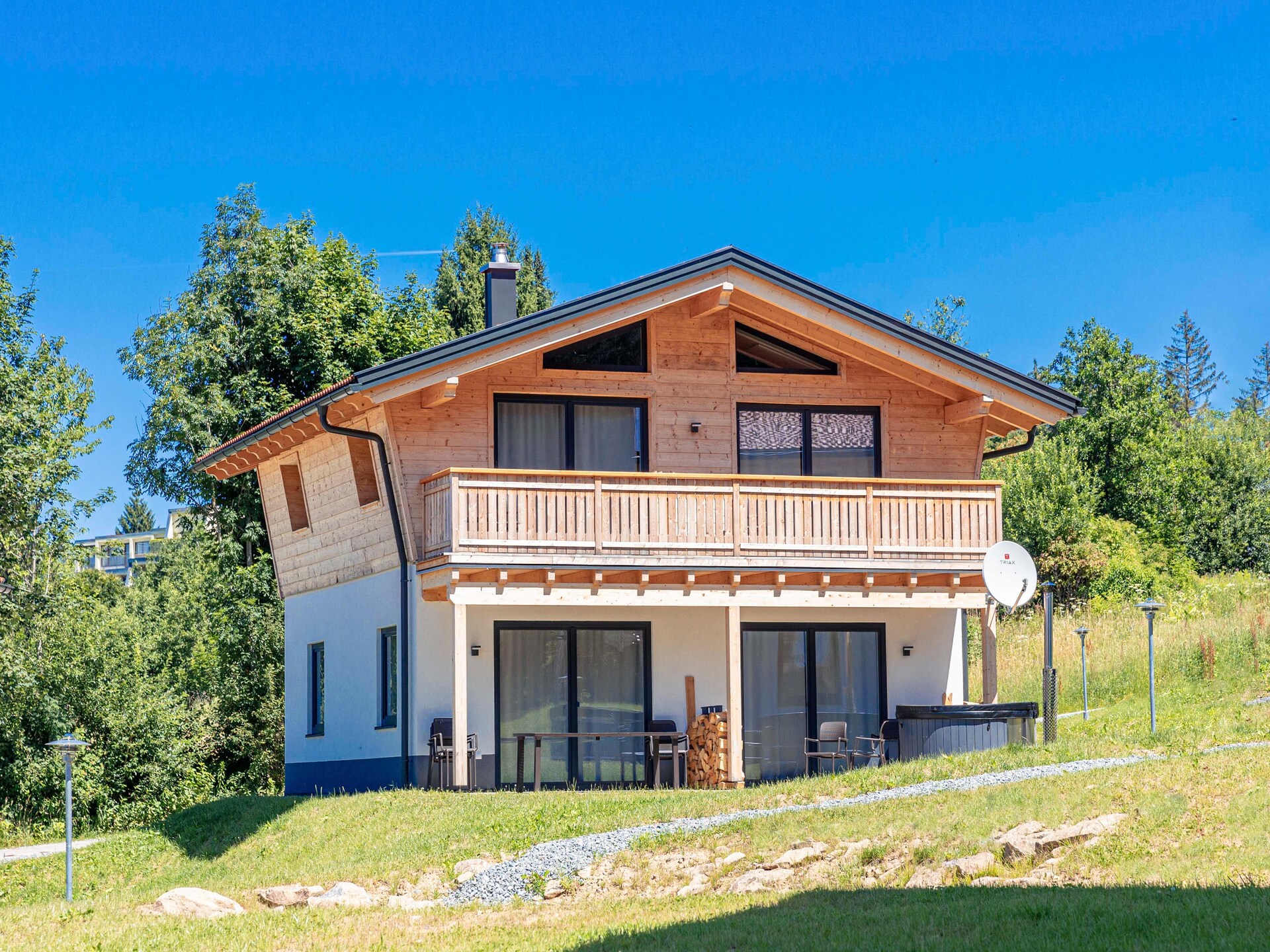 Ruim chalet voor 8 met privésauna en jacuzzi aan de golfbaan in St. Englmar - foto 5