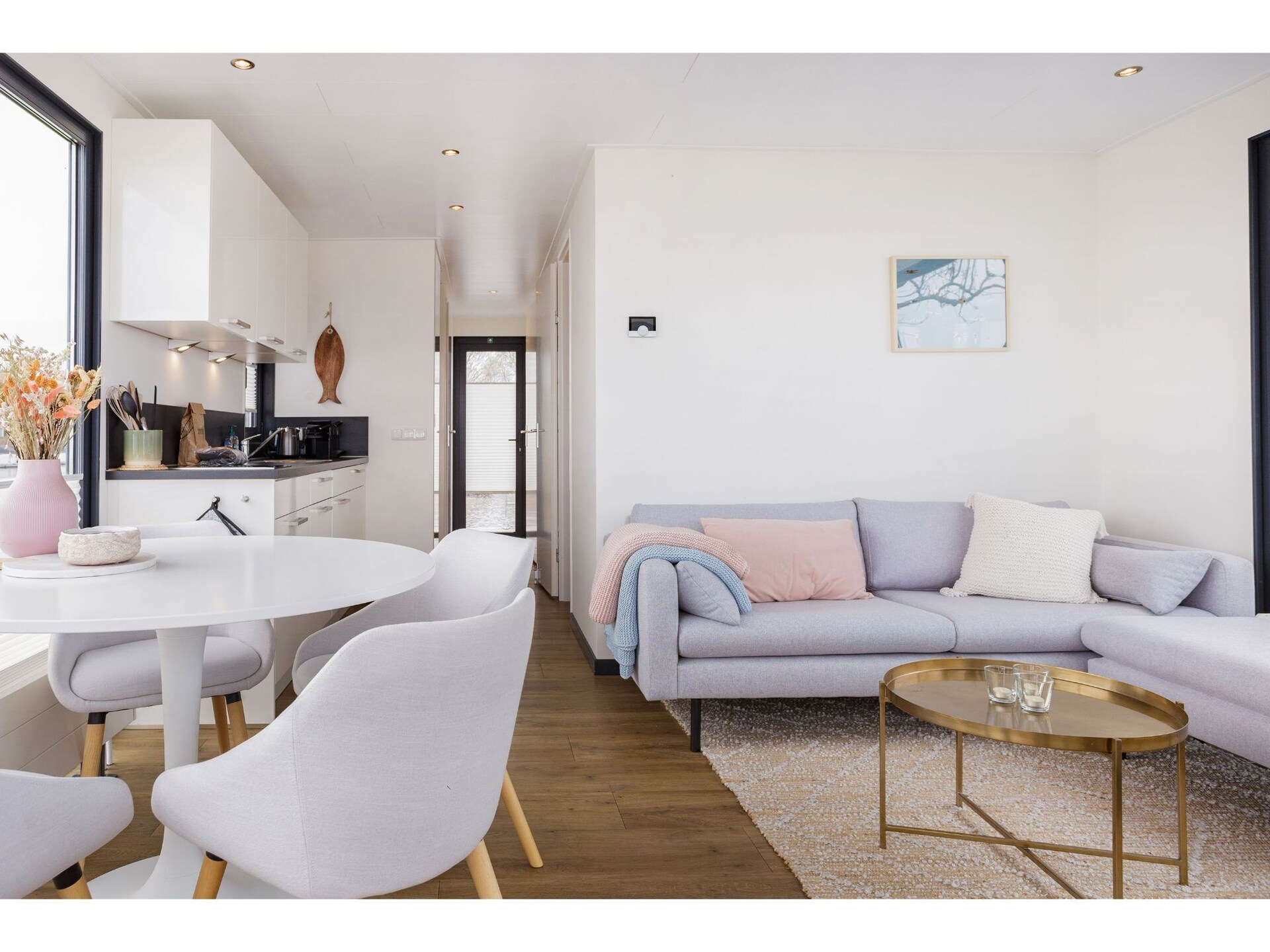 Woonboot Agua Dolce: luxe verblijf met tuin aan het Sneekermeer - foto 12