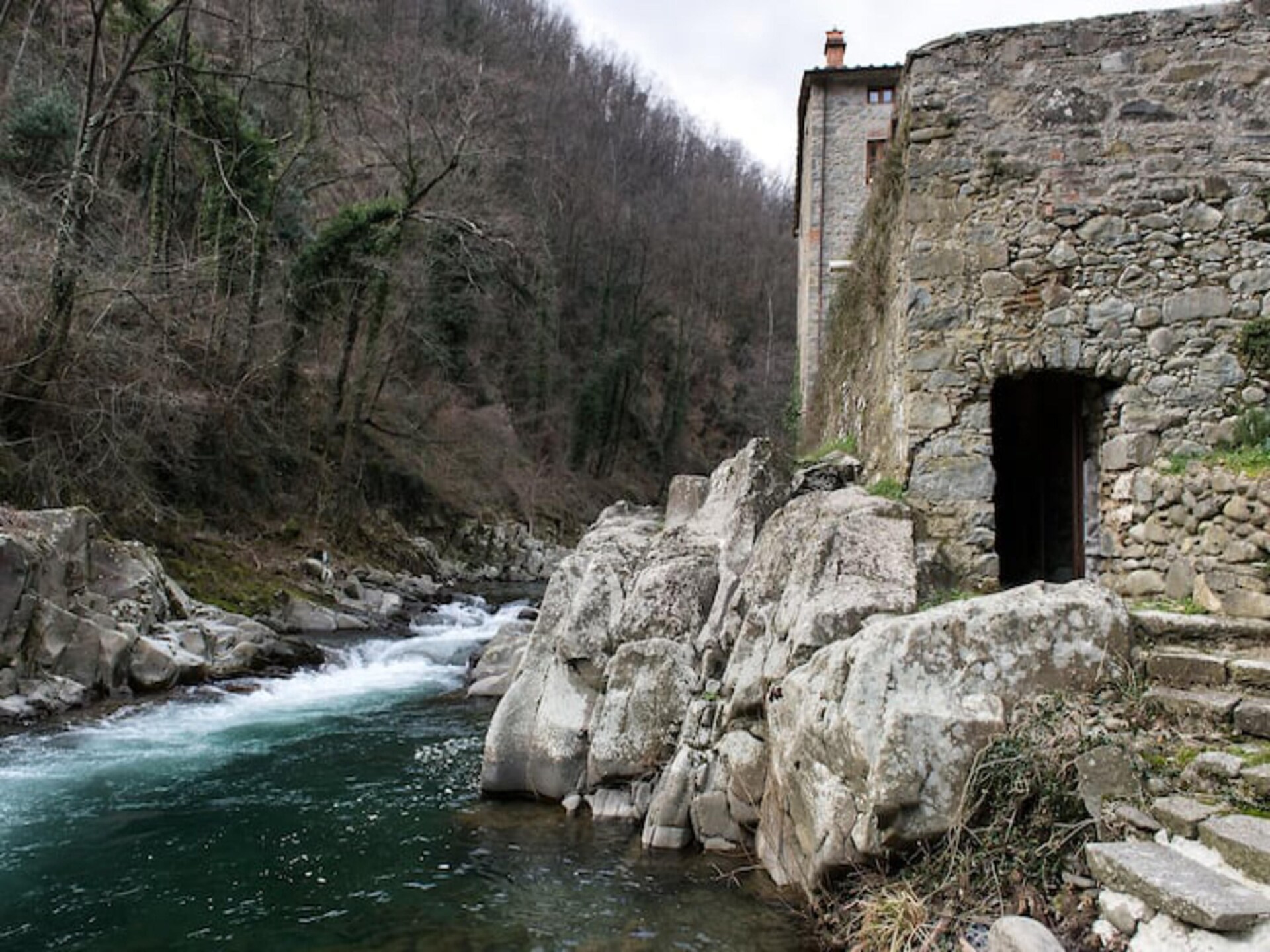Authentieke watermolen aan de Pescia rivier voor 10 personen in Vellano - foto 33