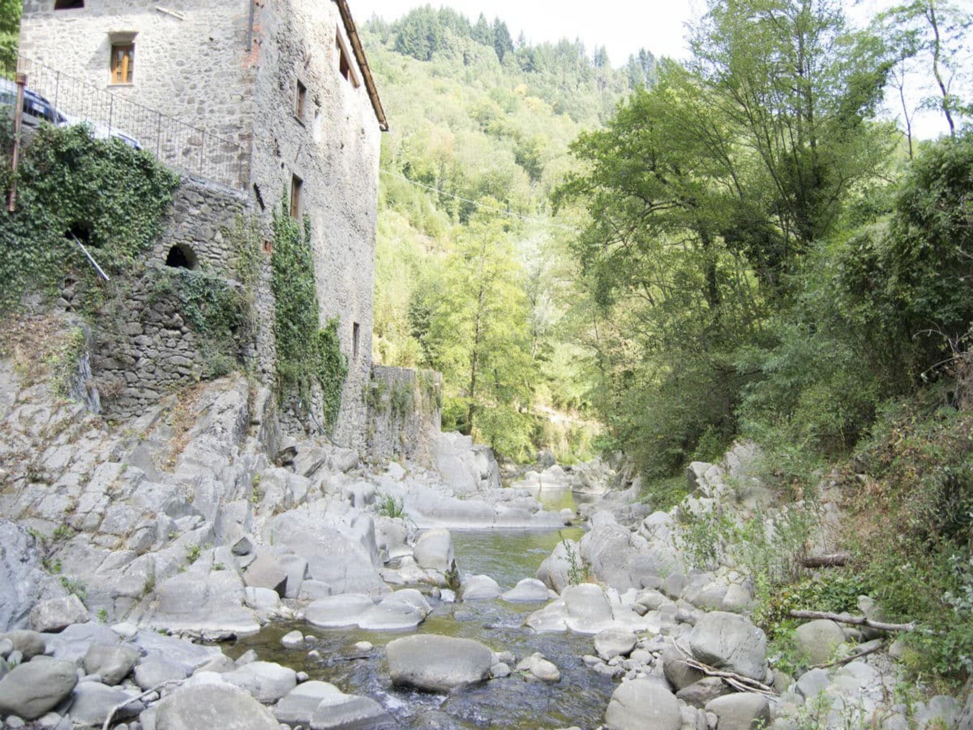 Authentieke watermolen aan de Pescia rivier voor 10 personen in Vellano - foto 5
