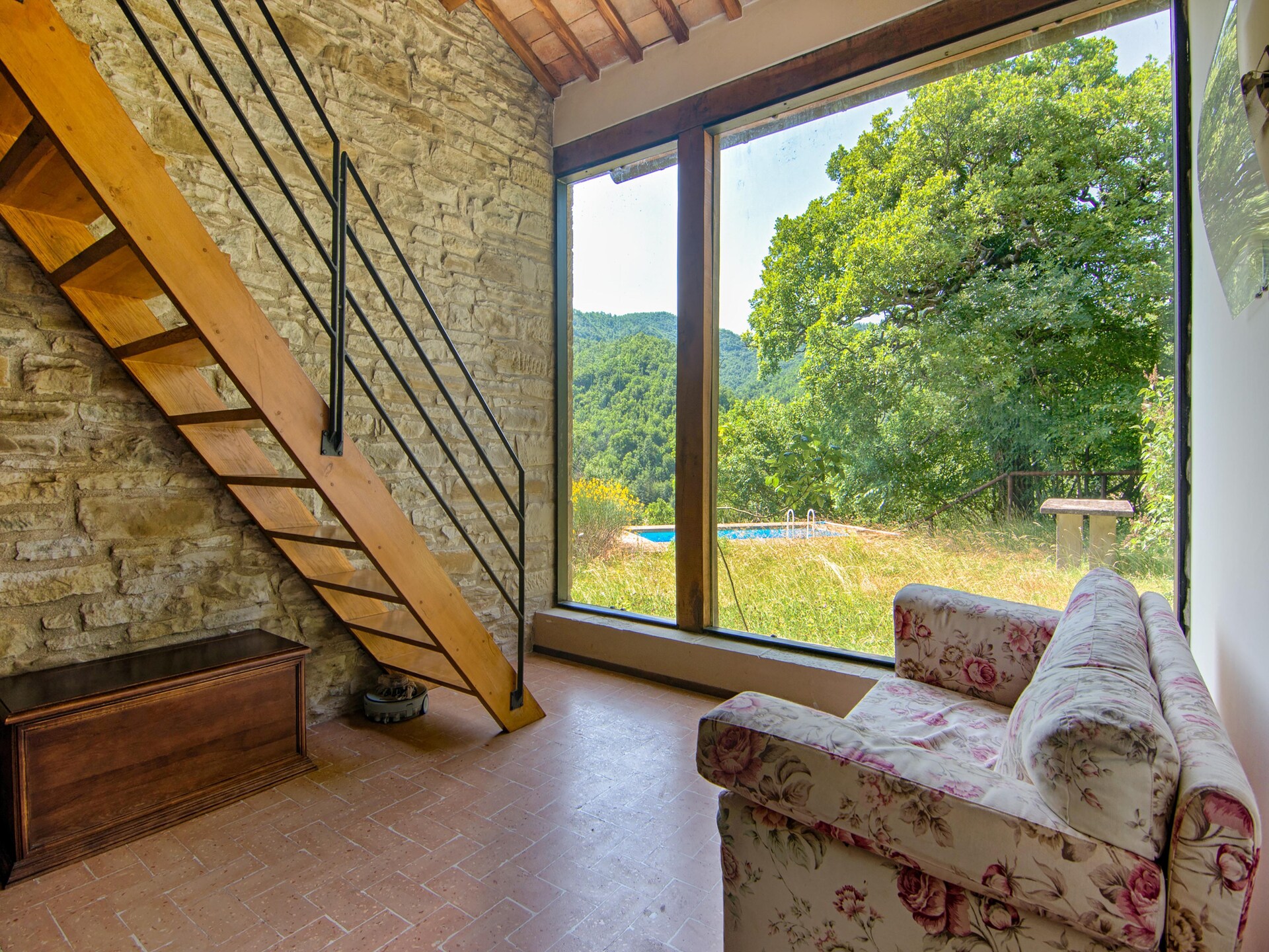 Villa Isabella: Stenen rust aan de rivier bij Borgo Pace - foto 11