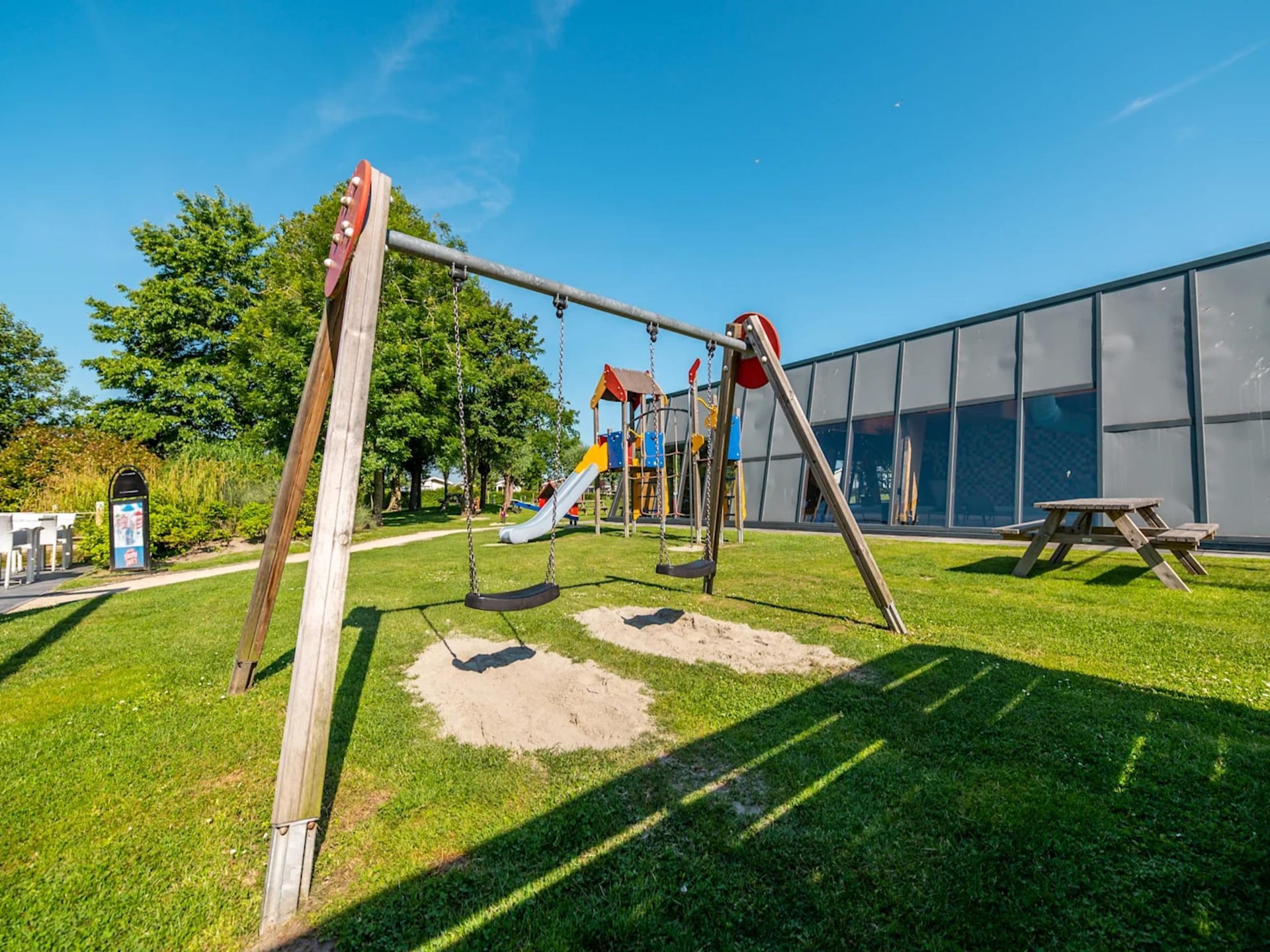 Vrijstaand chalet op 600m van strand in Breskens - foto 5
