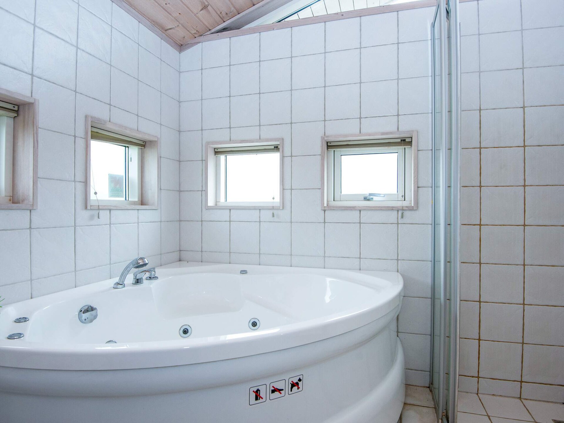 Vrijstaand vakantiehuis met sauna en whirlpool op 500 meter van het Kattegat - foto 2