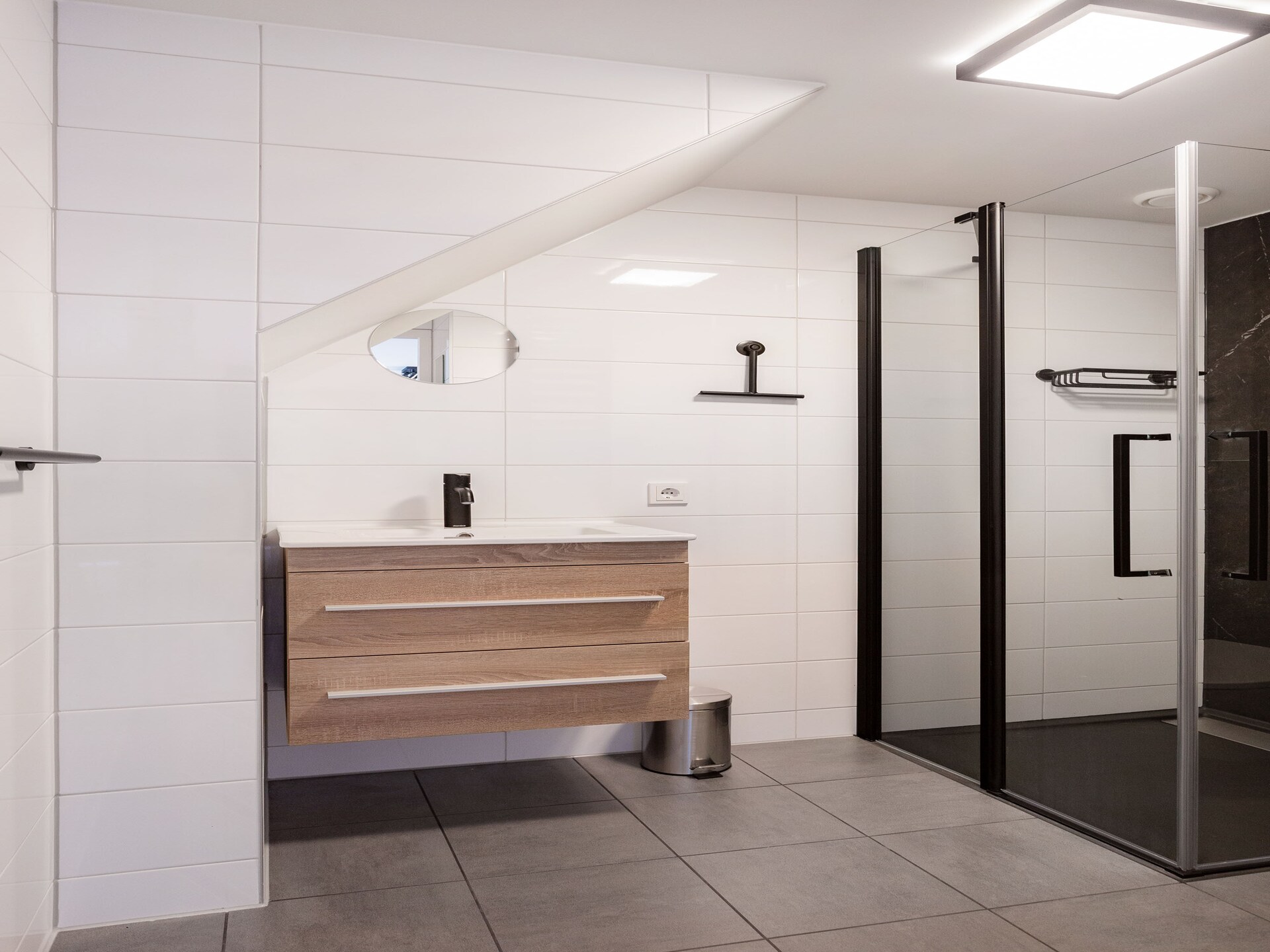 Modern appartement aan het Sneekermeer | Tuin & huisdier welkom - foto 13