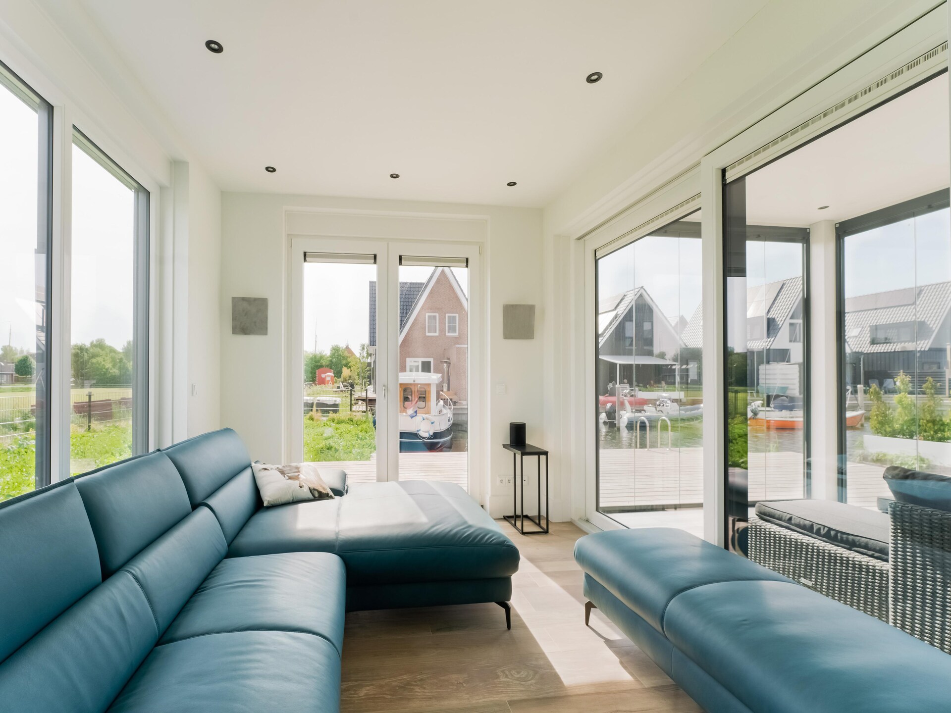 Luxe watervilla met sauna en aanlegsteiger in bosrijk Stavoren - foto 10