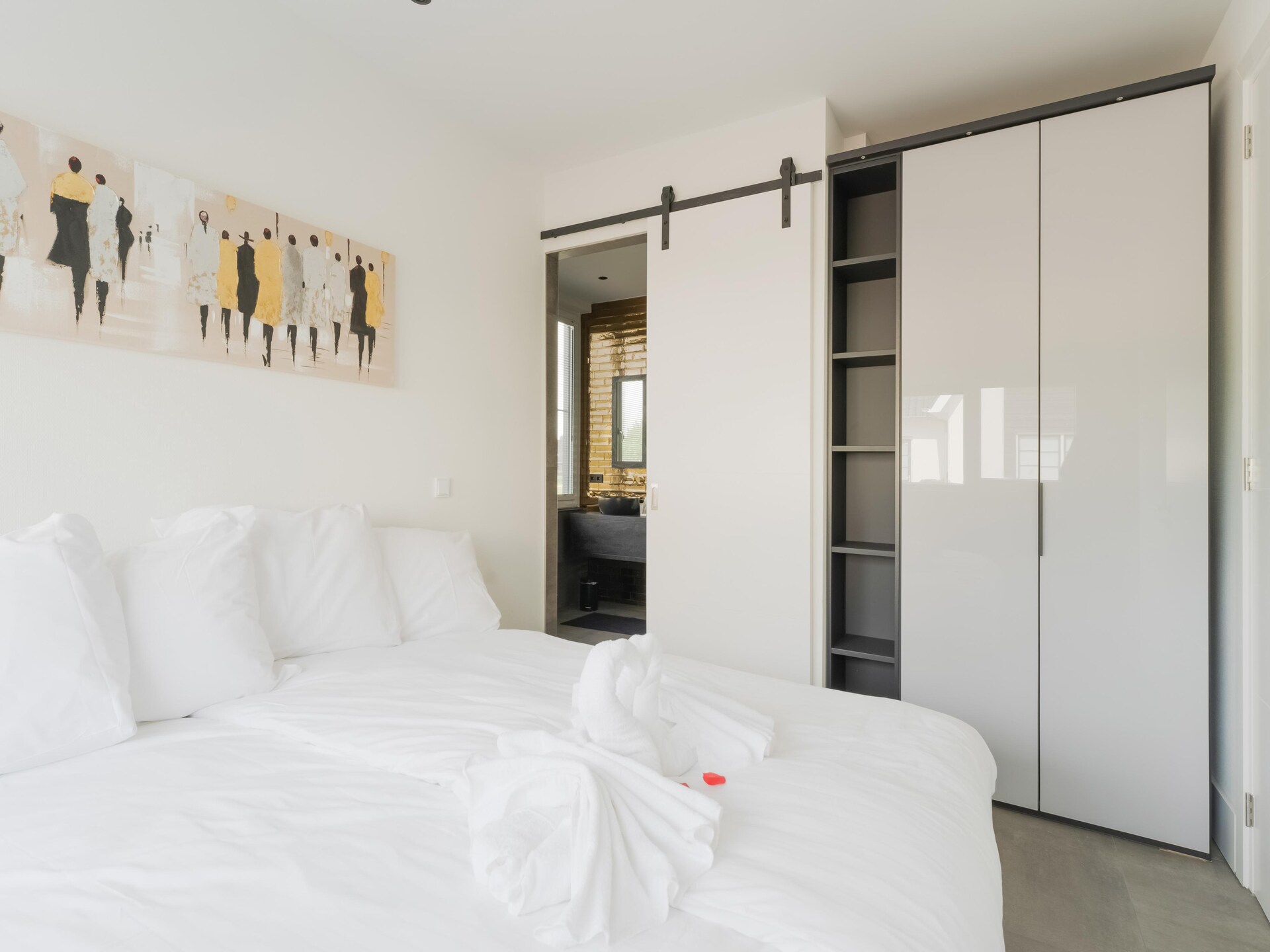 Luxe watervilla met sauna en aanlegsteiger in bosrijk Stavoren - foto 17