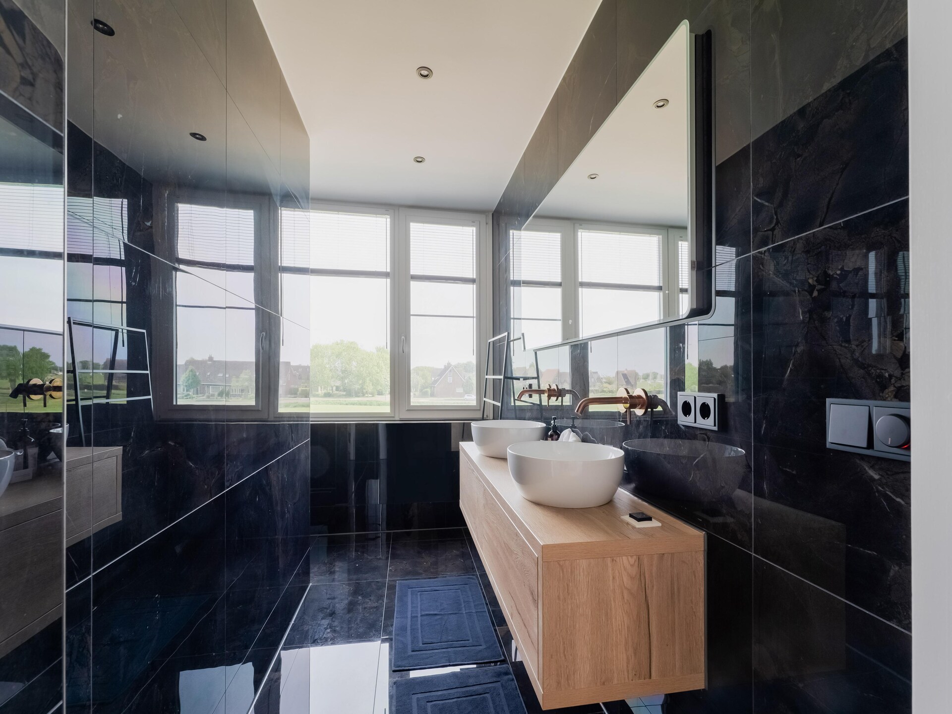 Luxe watervilla met sauna en aanlegsteiger in bosrijk Stavoren - foto 22
