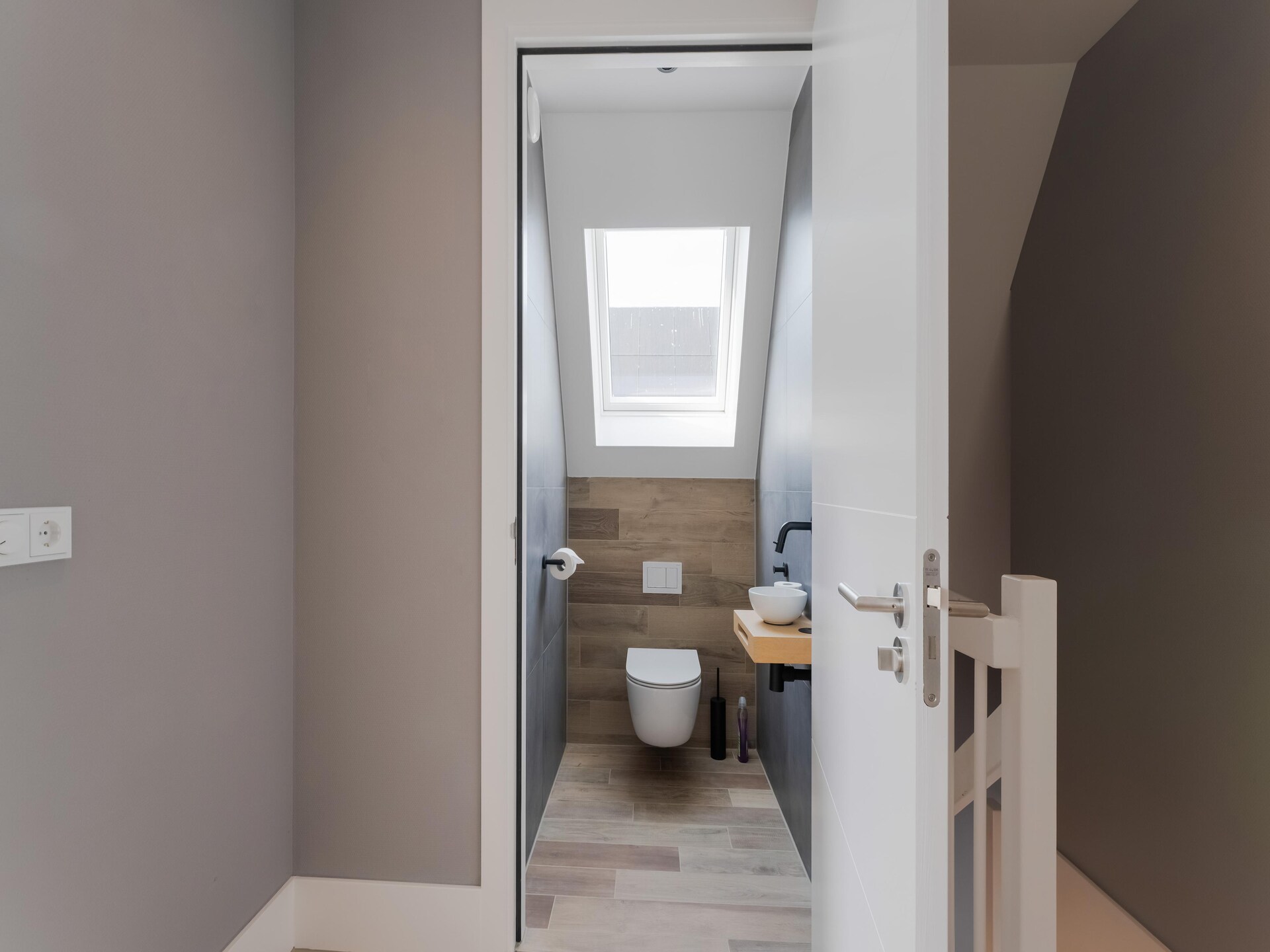 Luxe watervilla met sauna en aanlegsteiger in bosrijk Stavoren - foto 23