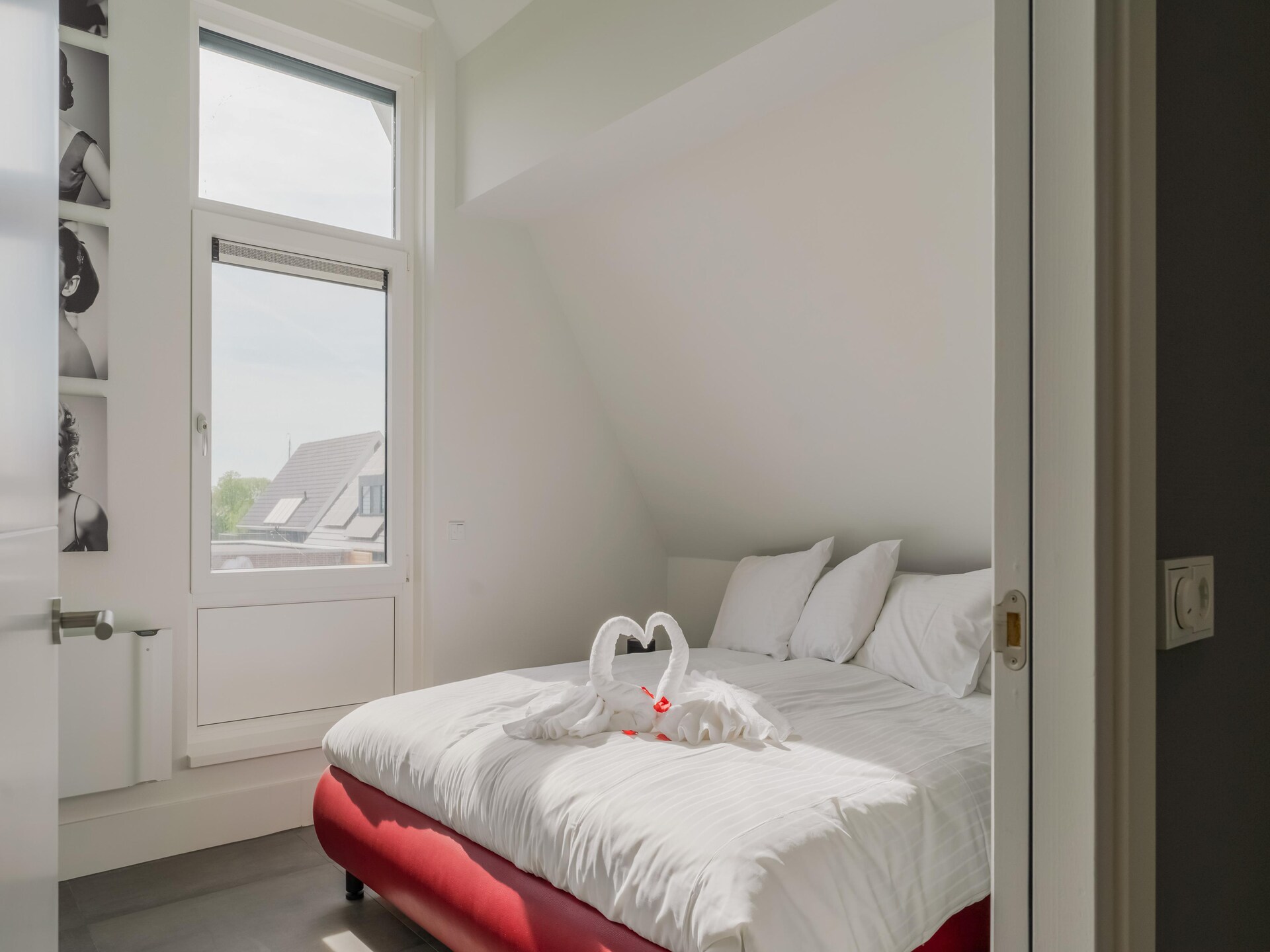 Luxe watervilla met sauna en aanlegsteiger in bosrijk Stavoren - foto 19