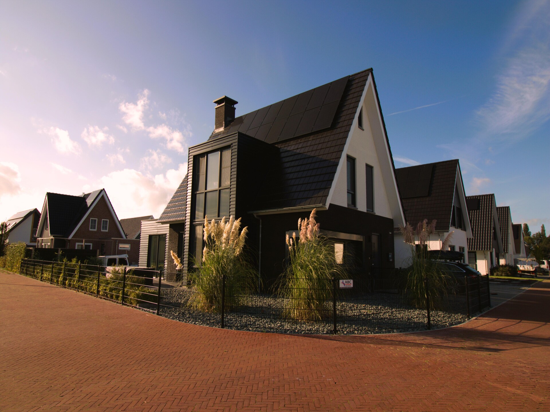 Luxe watervilla met sauna en aanlegsteiger in bosrijk Stavoren - foto 8