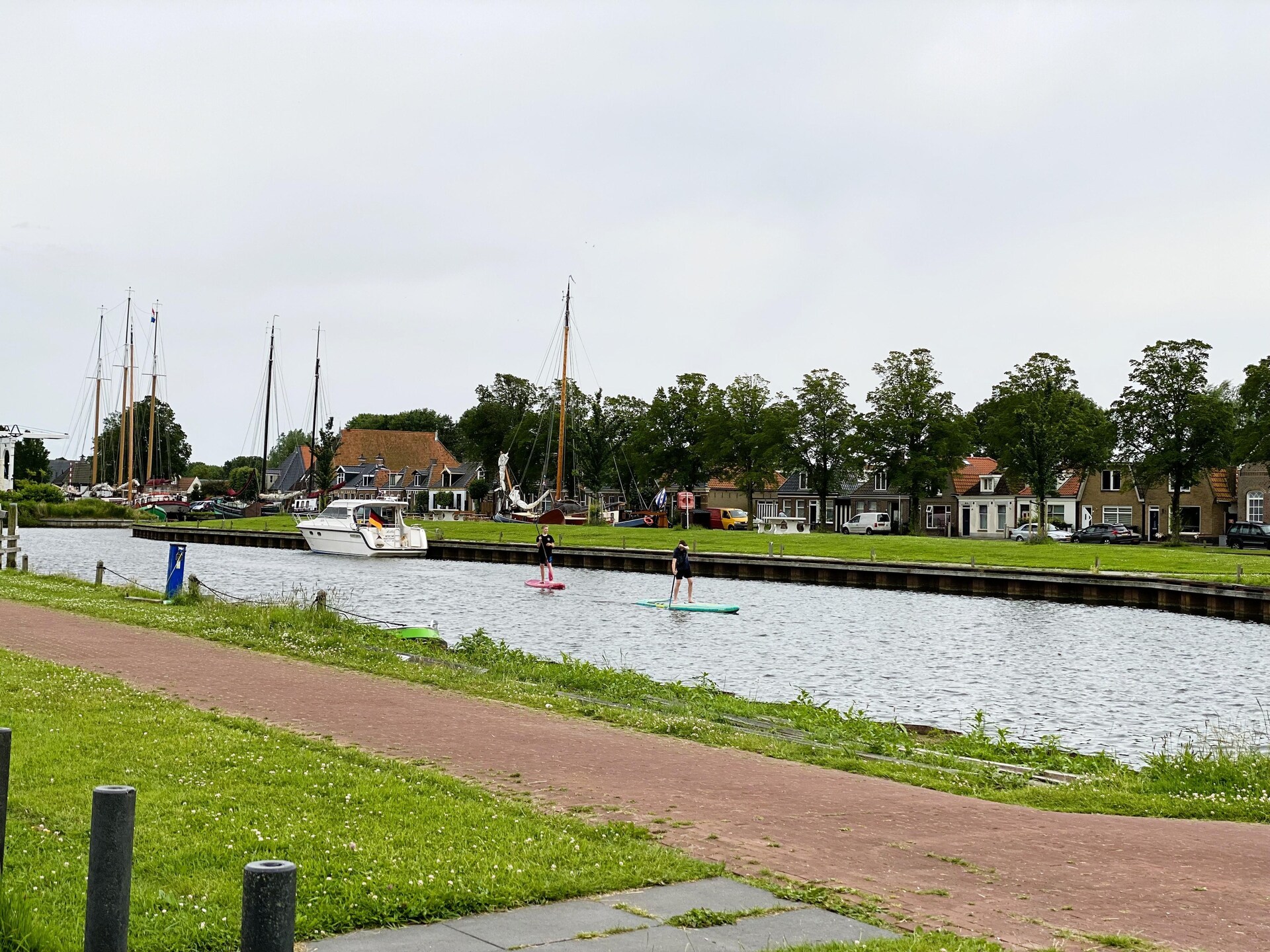 Luxe watervilla met sauna en aanlegsteiger in bosrijk Stavoren - foto 28