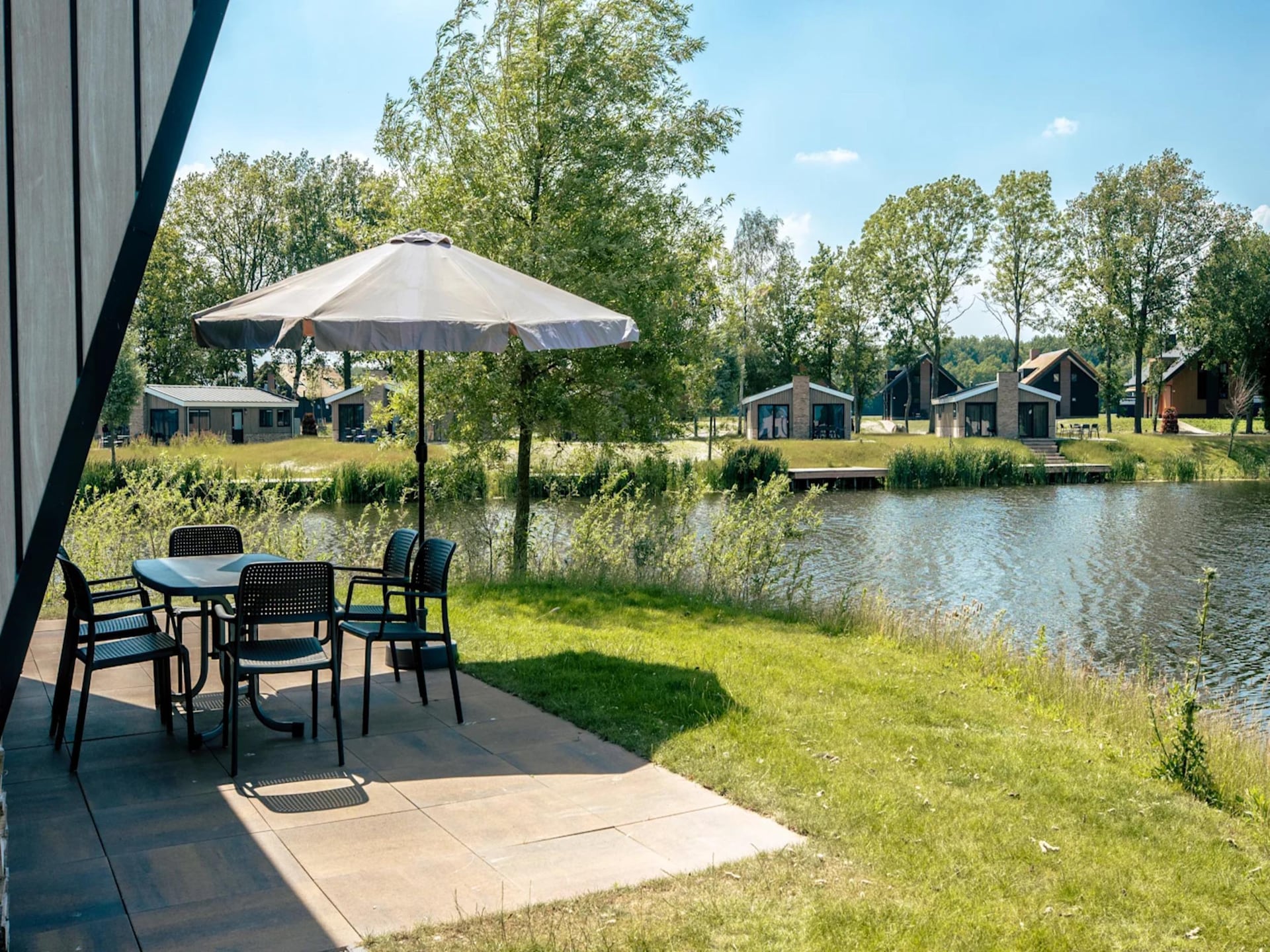4-persoons chalet aan het meer in Kampen - foto 7