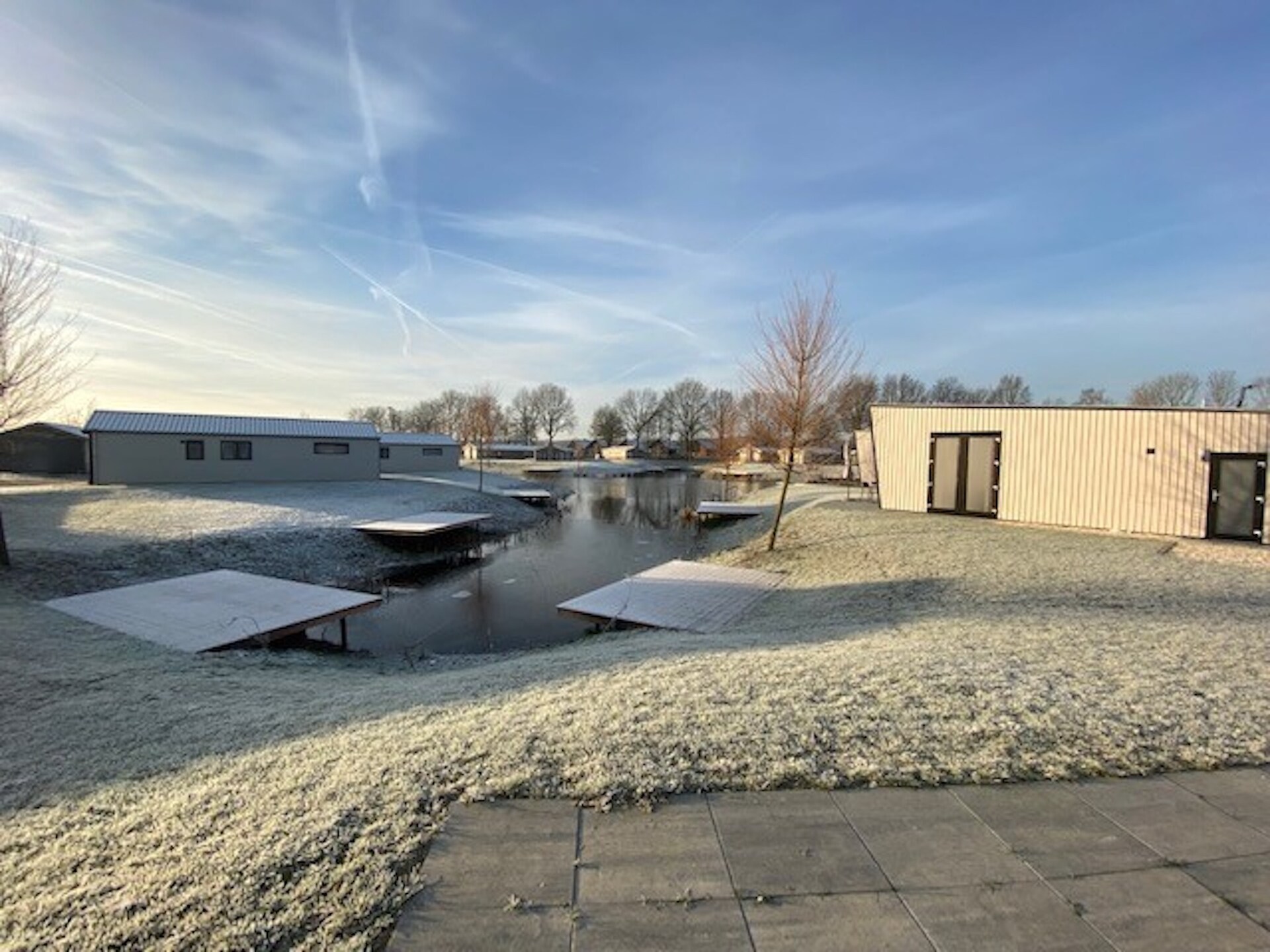 Luxe boschalet aan het water met golfbaan en Green Egg barbecue - foto 7