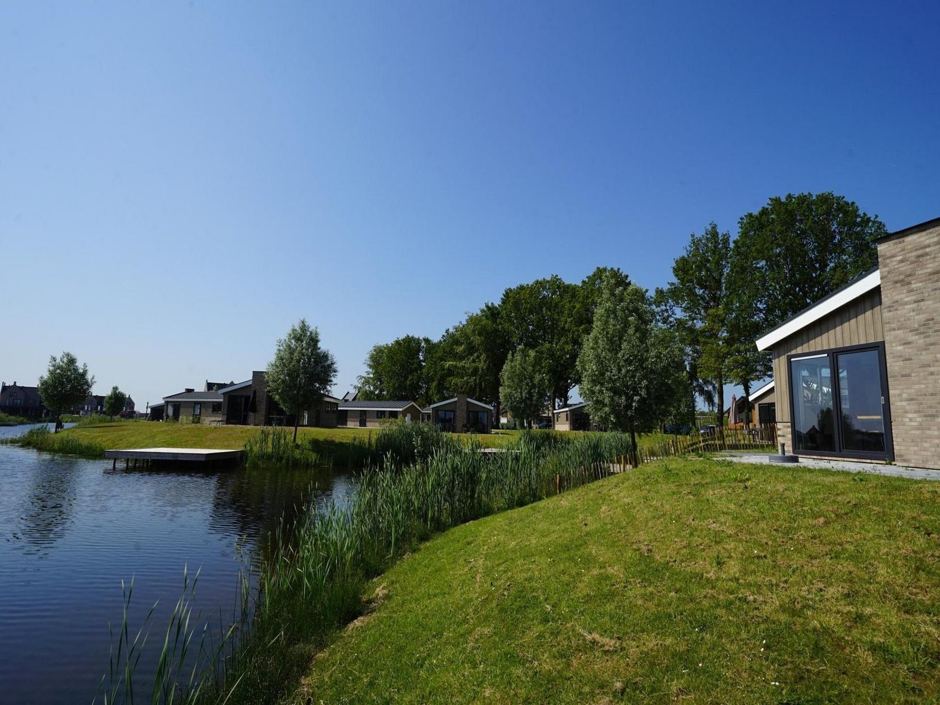 6-persoons chalet direct aan het meer in Kampen - foto 5