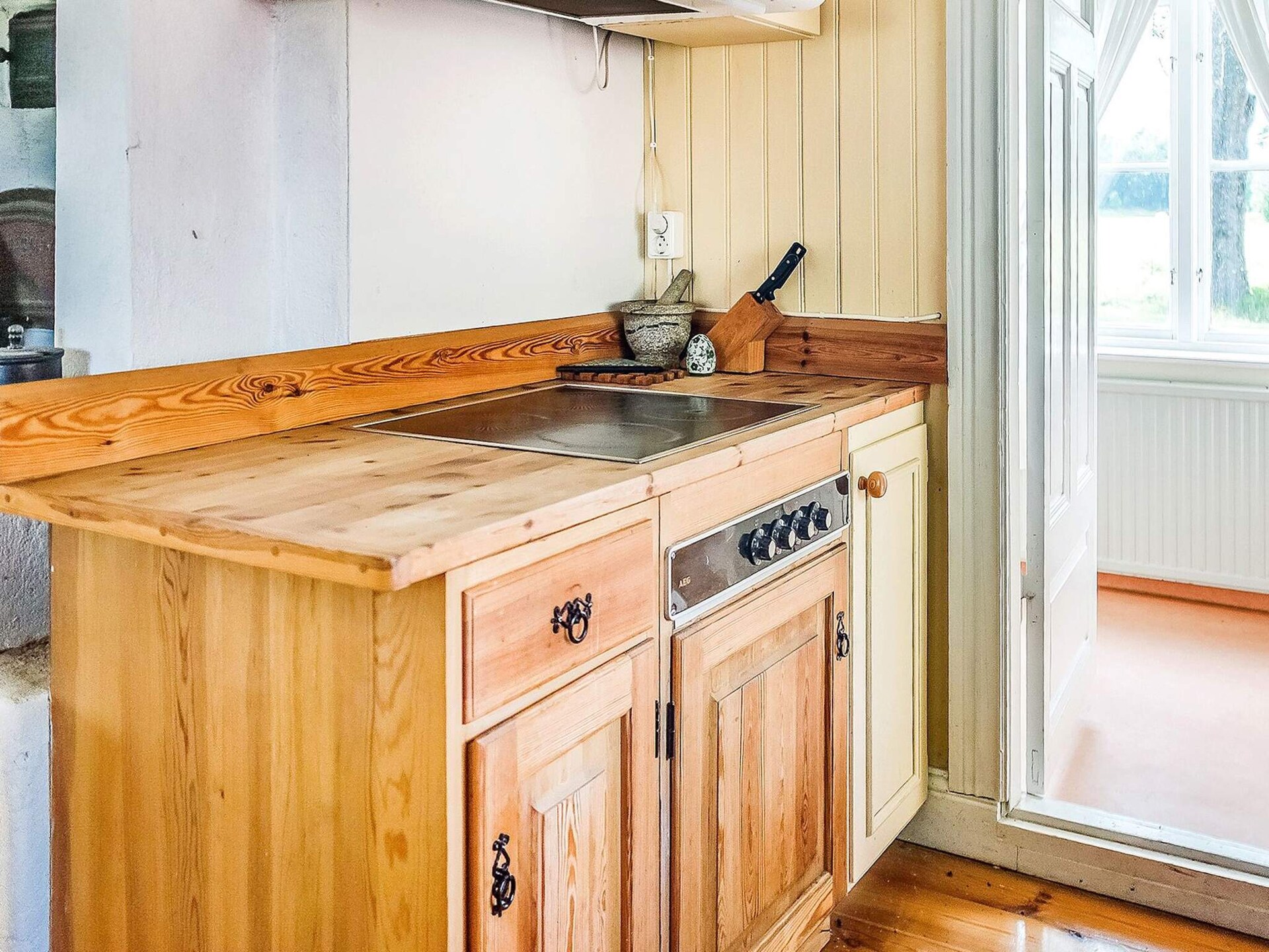 Historisch bakhuis aan het Båvenmeer in Sörmland - foto 14