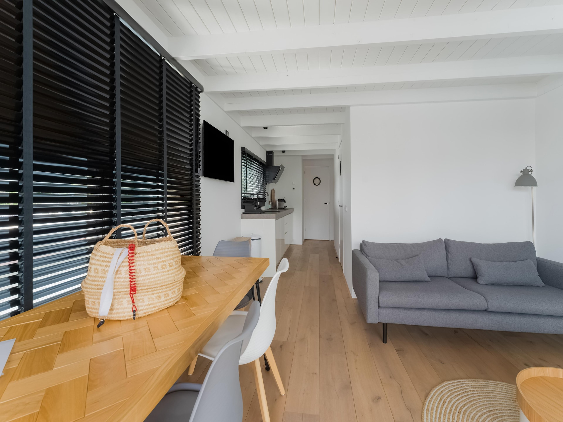 Luxe woonboot in historische vissershaven Stavoren aan het IJsselmeer - foto 15