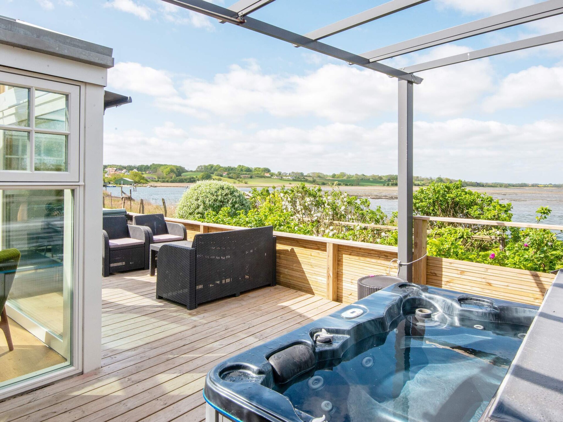 Vrijstaand vakantiehuis aan het water met buitenwhirlpool in Hejls, Denemarken - foto 2