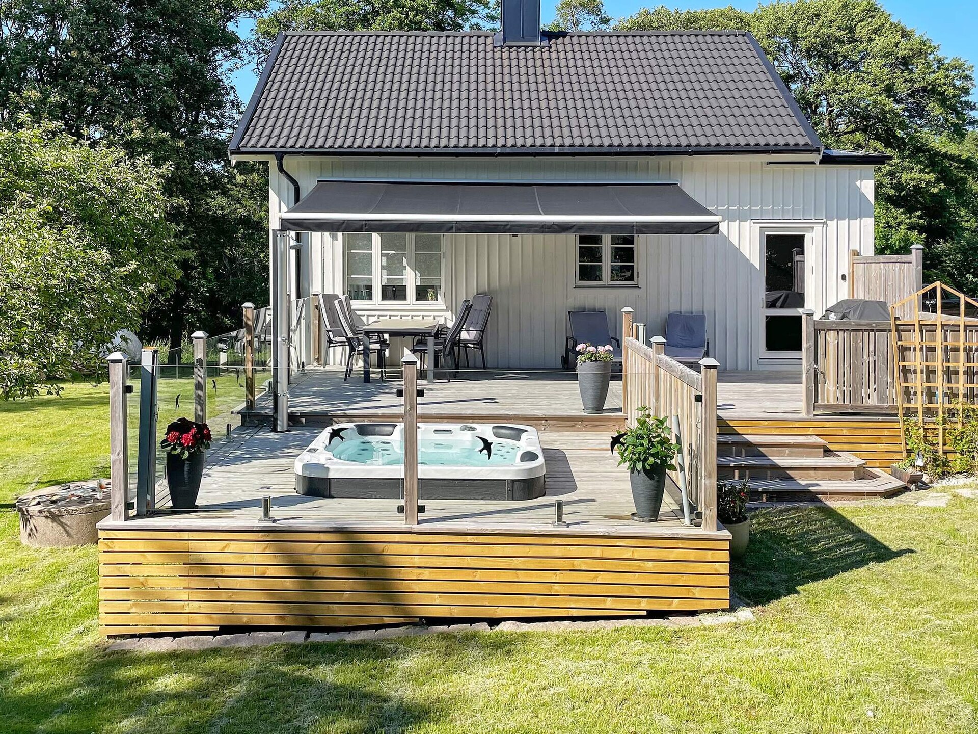 Gerenoveerd vakantiehuis bij Govik – zeezicht, whirlpool en golf op 100m - foto 1