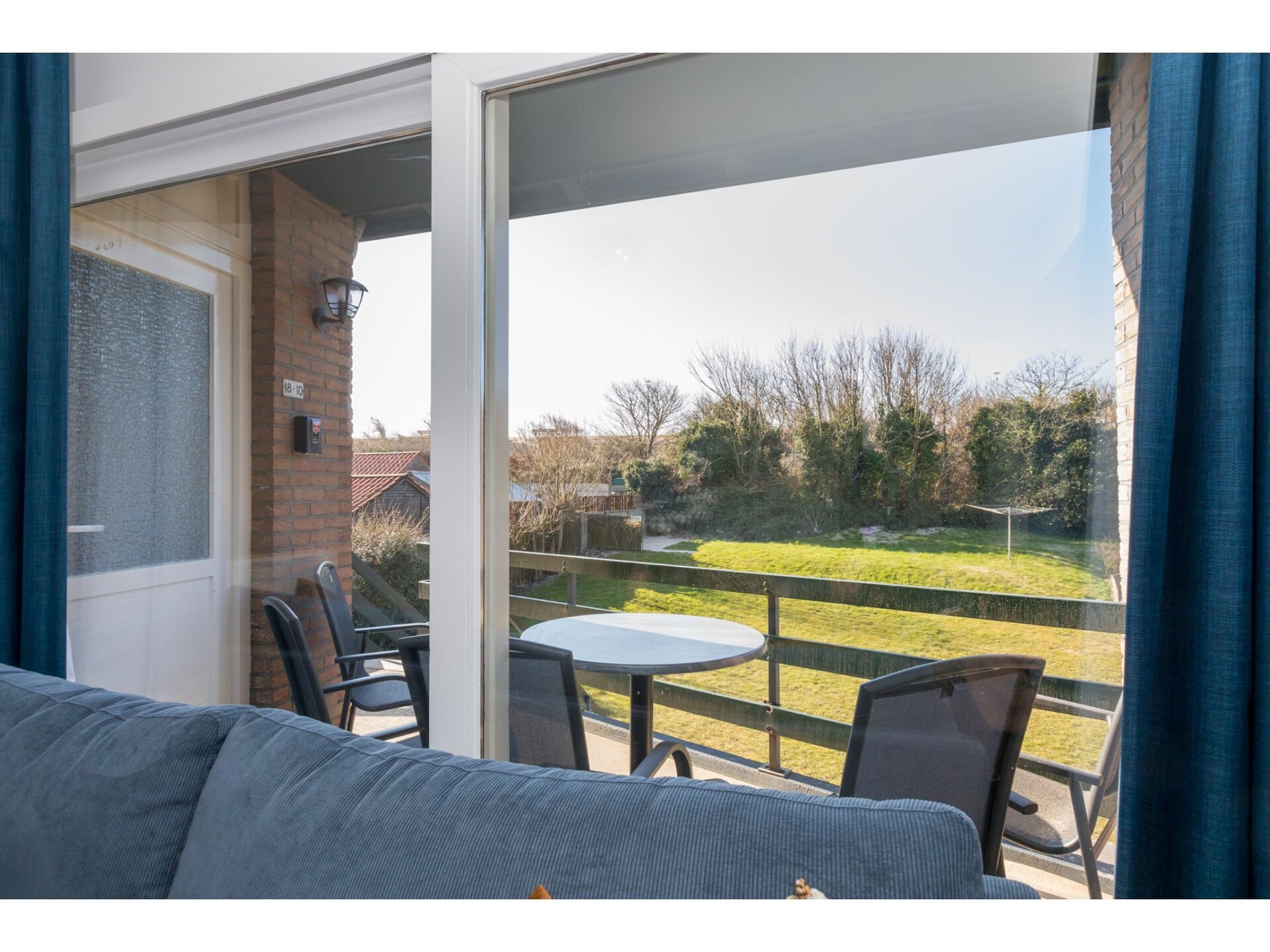 Strandappartement met twee balkons op loopafstand van zee in Zoutelande - foto 10