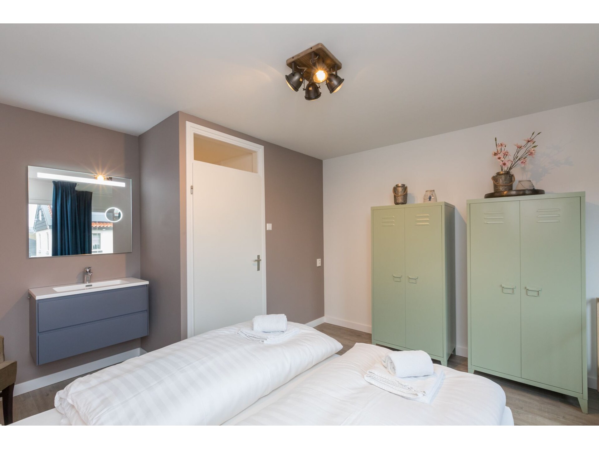 Strandappartement met twee balkons op loopafstand van zee in Zoutelande - foto 11