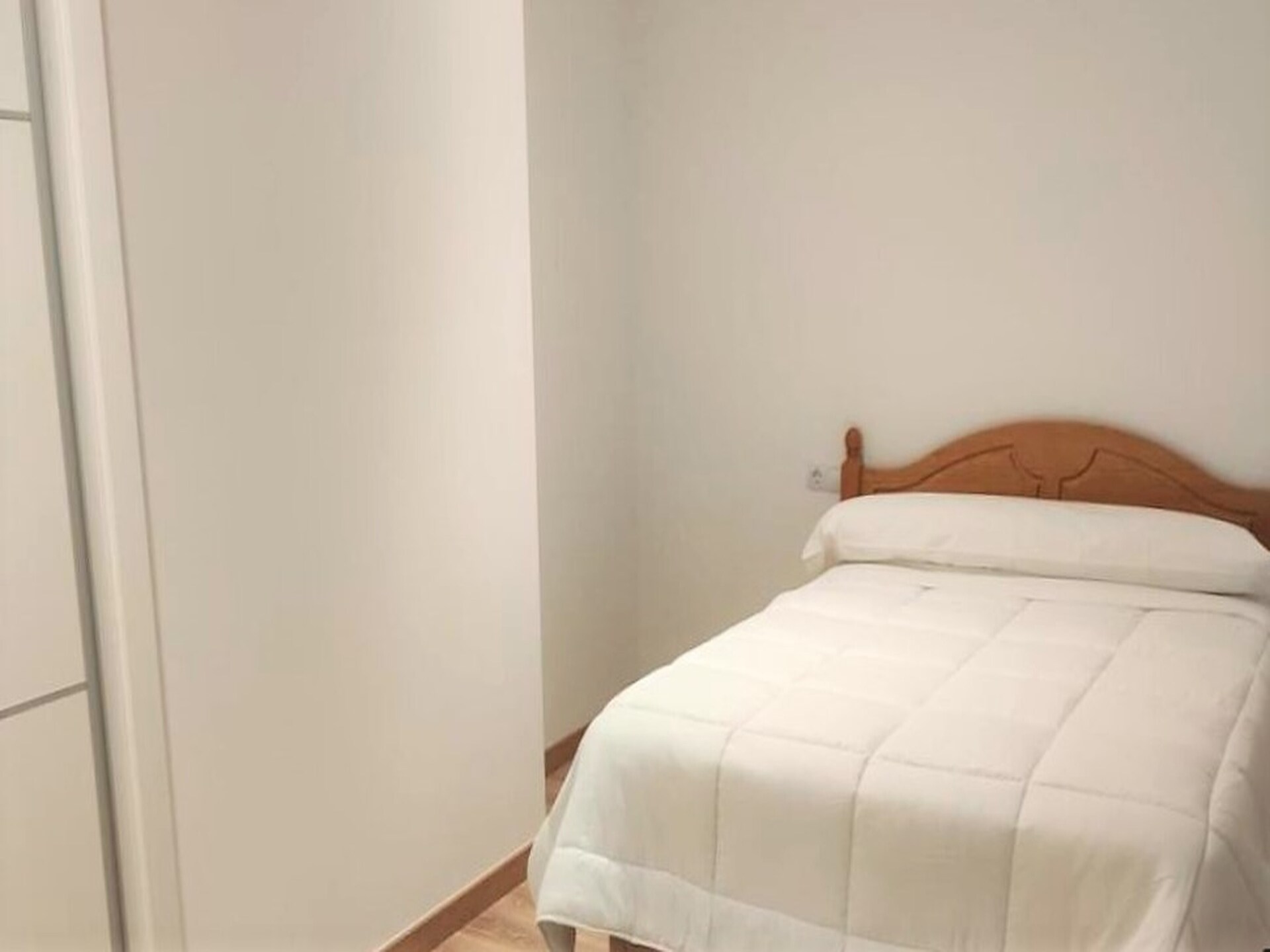 Stijlvol appartement in Ourense met panoramisch stadszicht - foto 18