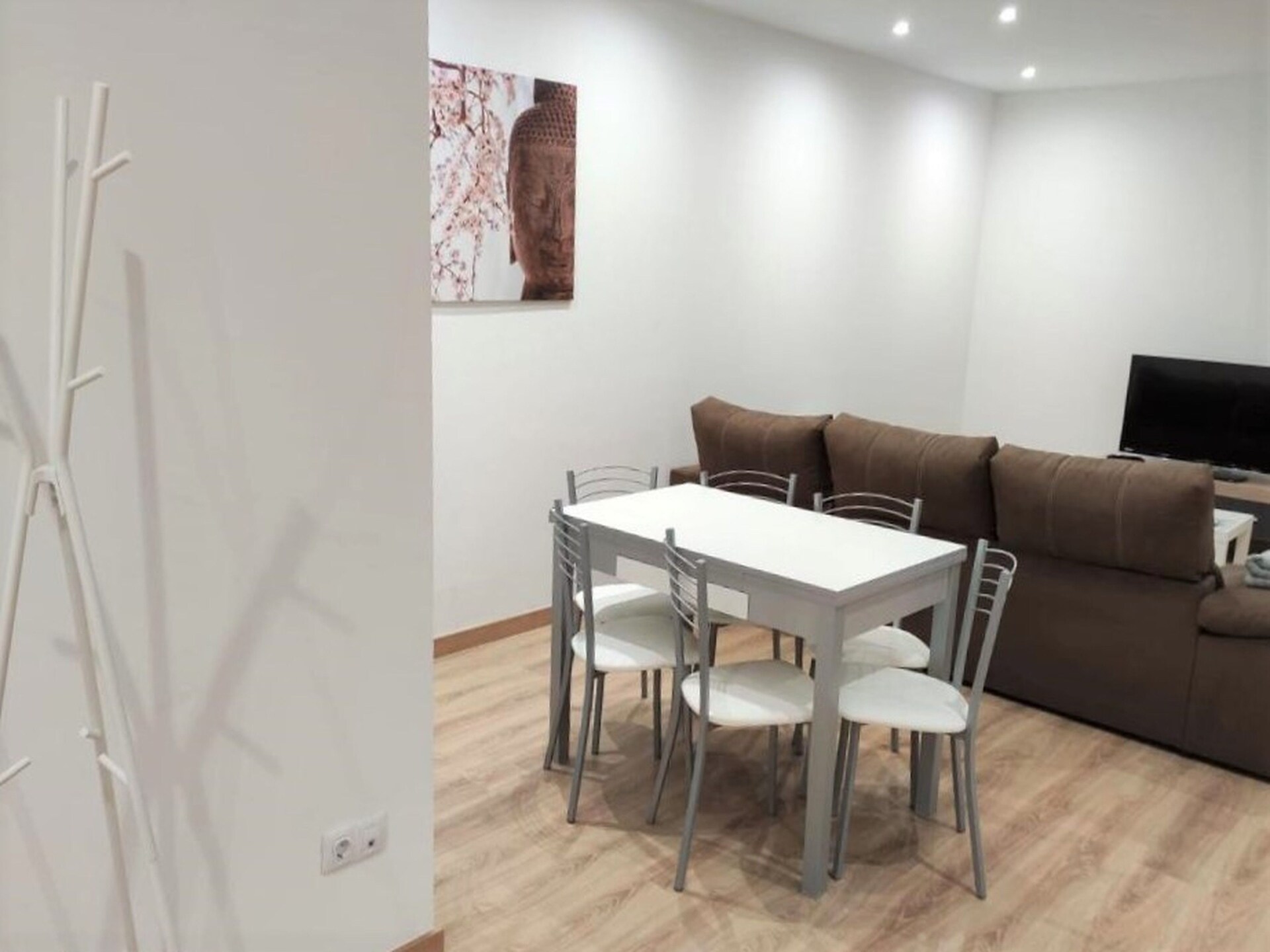 Stijlvol appartement in Ourense met panoramisch stadszicht - foto 4
