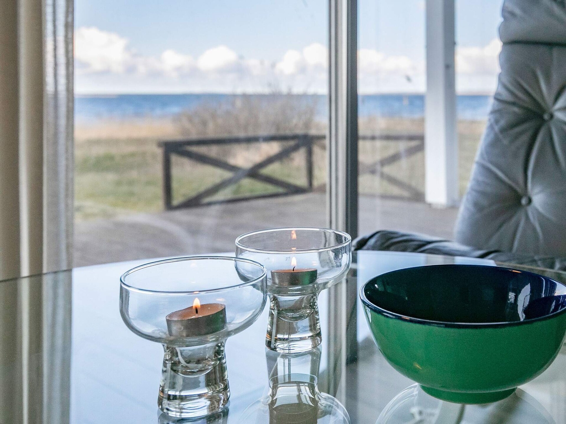 Licht vakantiehuis met panoramisch zeezicht op 30 meter van het strand in Farsø - foto 7