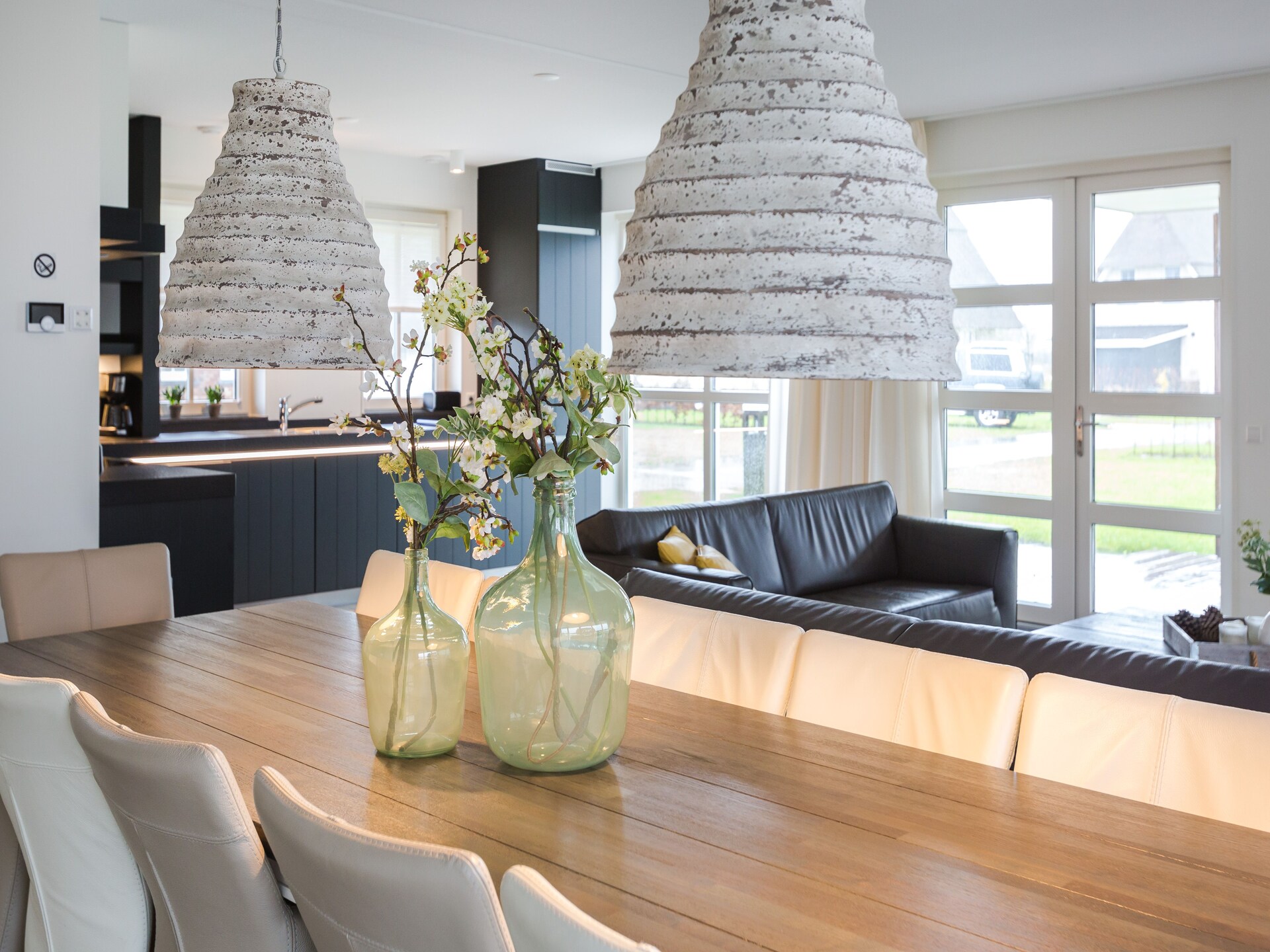 Rietgedekte wellnessvilla voor 12 personen aan de Friese Meren - foto 7