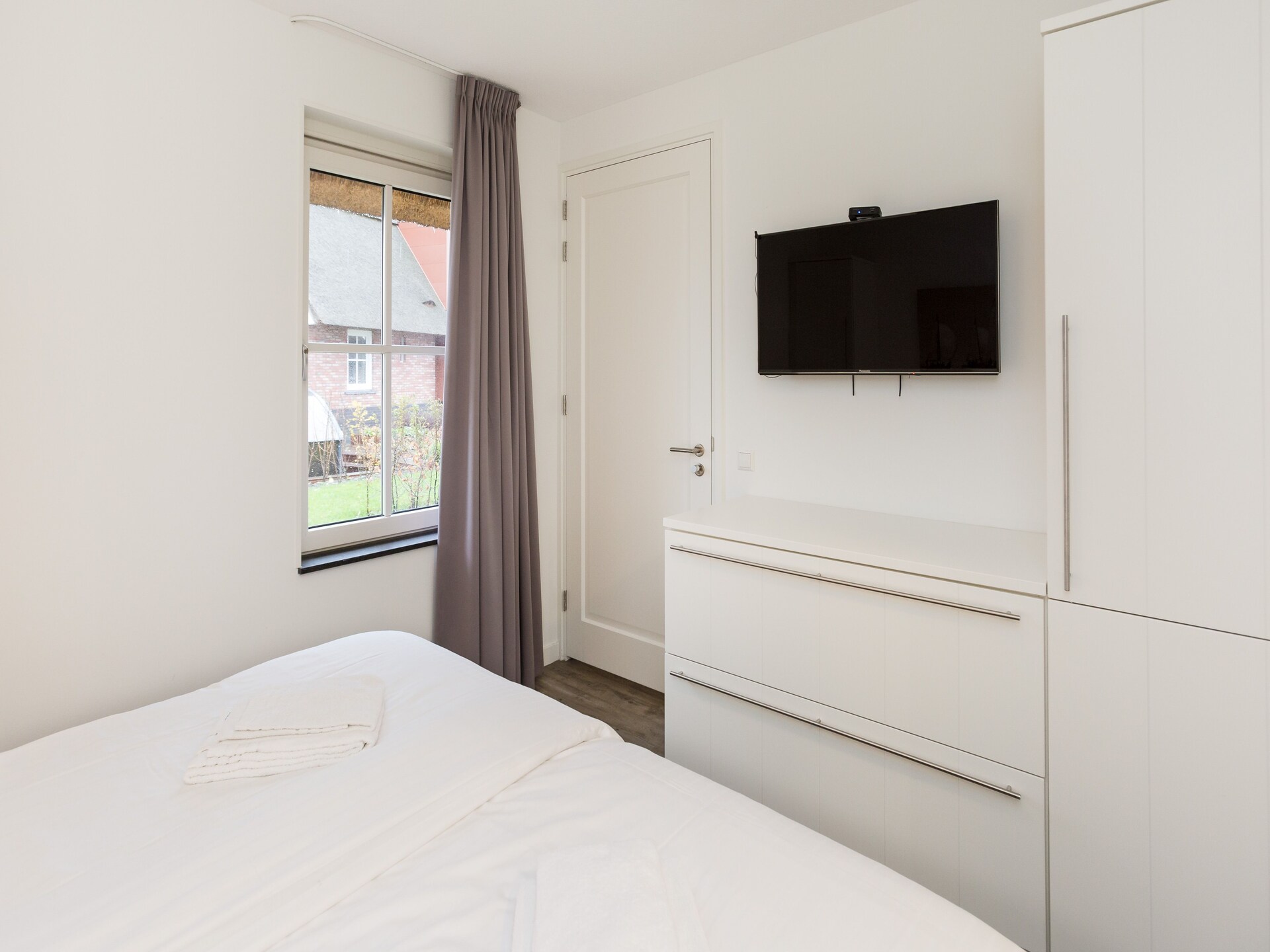 Rietgedekte wellnessvilla voor 12 personen aan de Friese Meren - foto 21