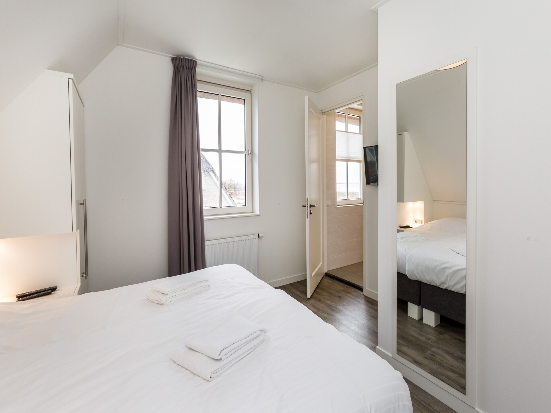 Rietgedekte wellnessvilla voor 12 personen aan de Friese Meren - foto 23