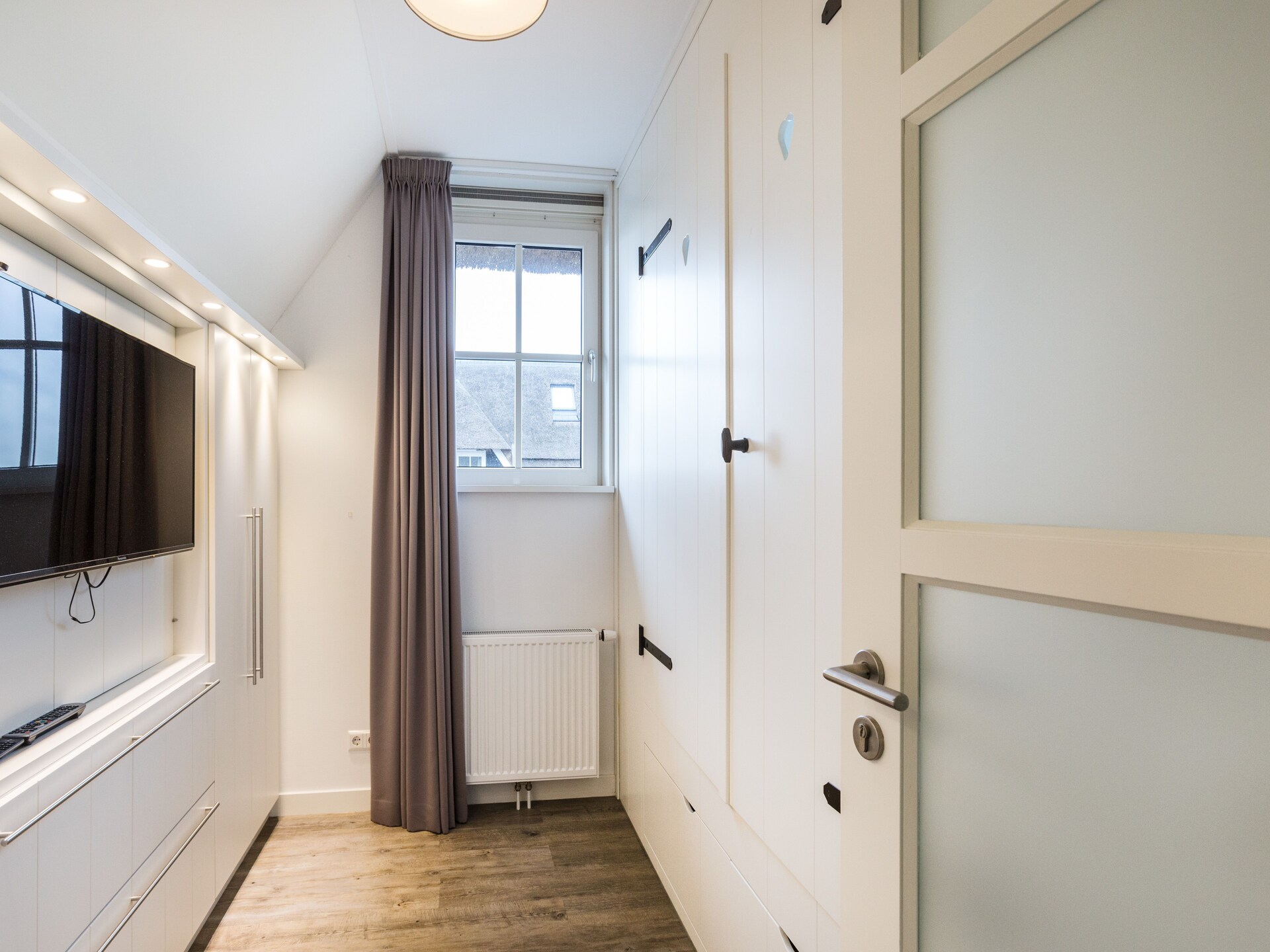 Rietgedekte wellnessvilla voor 12 personen aan de Friese Meren - foto 19