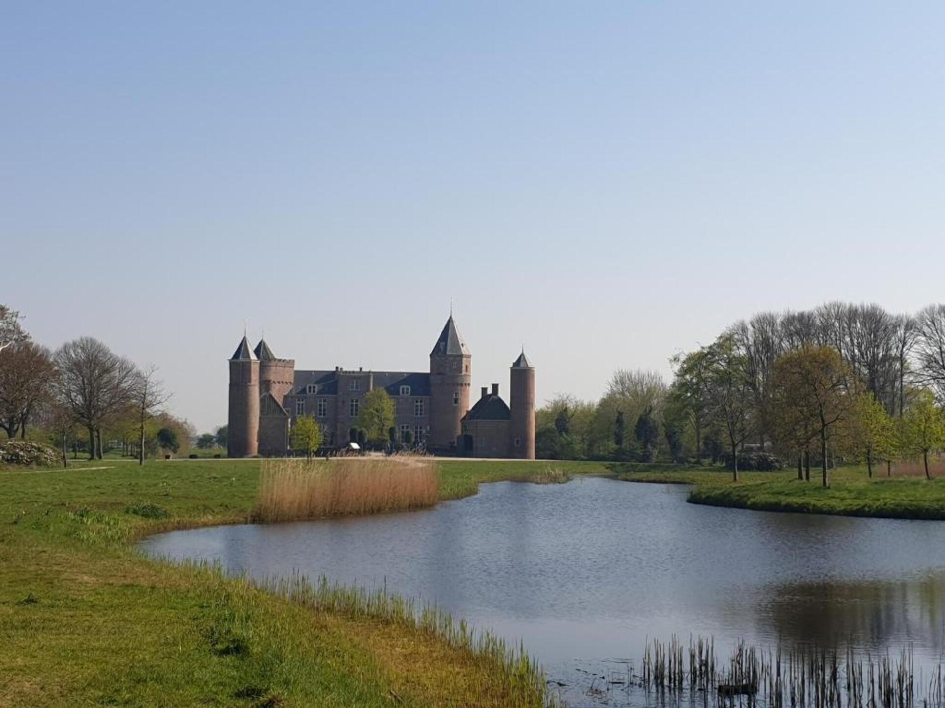 Knus chalet in Oostkapelle met tuin, dicht bij strand en natuur - foto 28