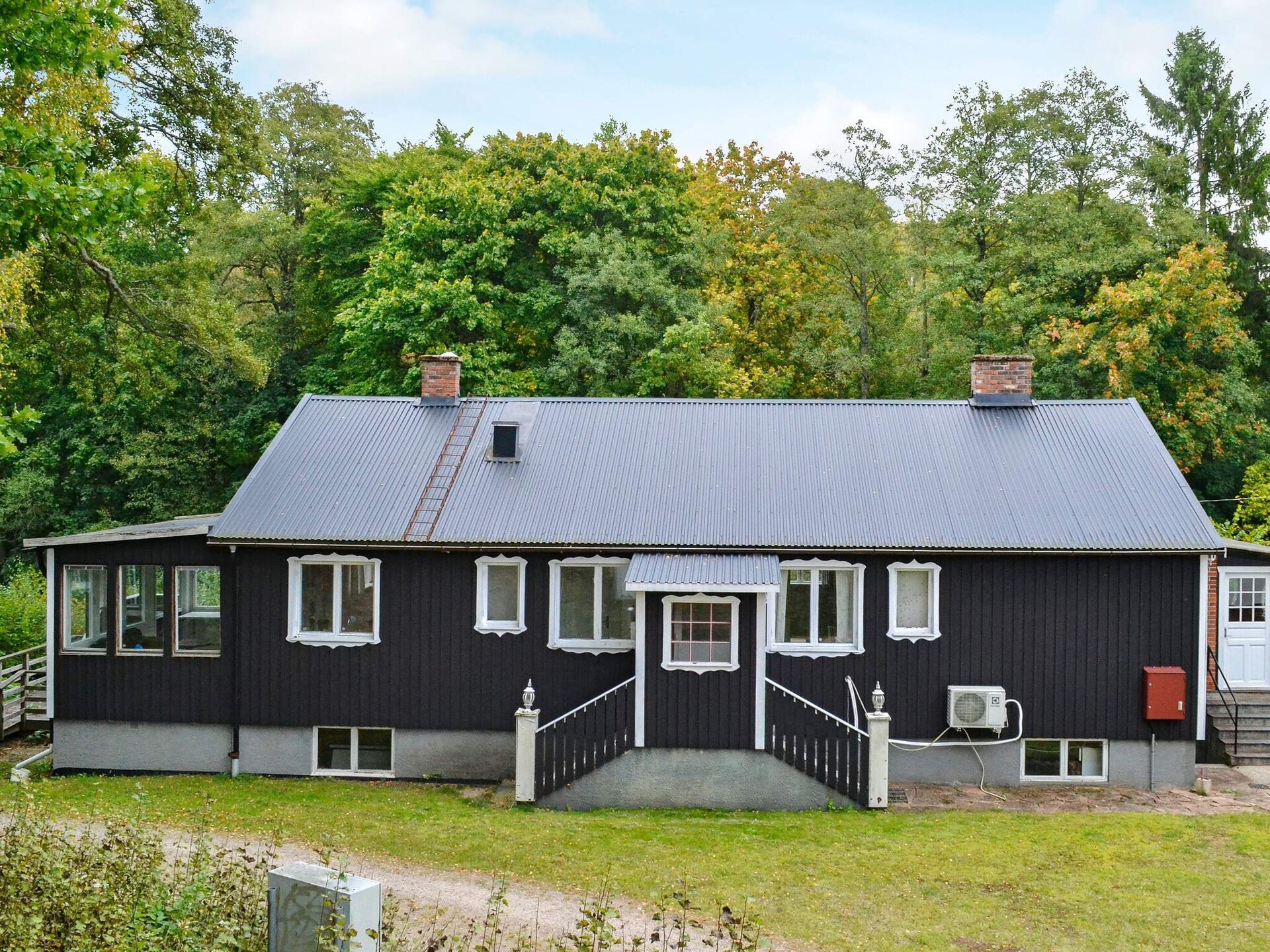 Ruim vakantiehuis aan kabbelende beek in de bossen bij Vittsjö - foto 1